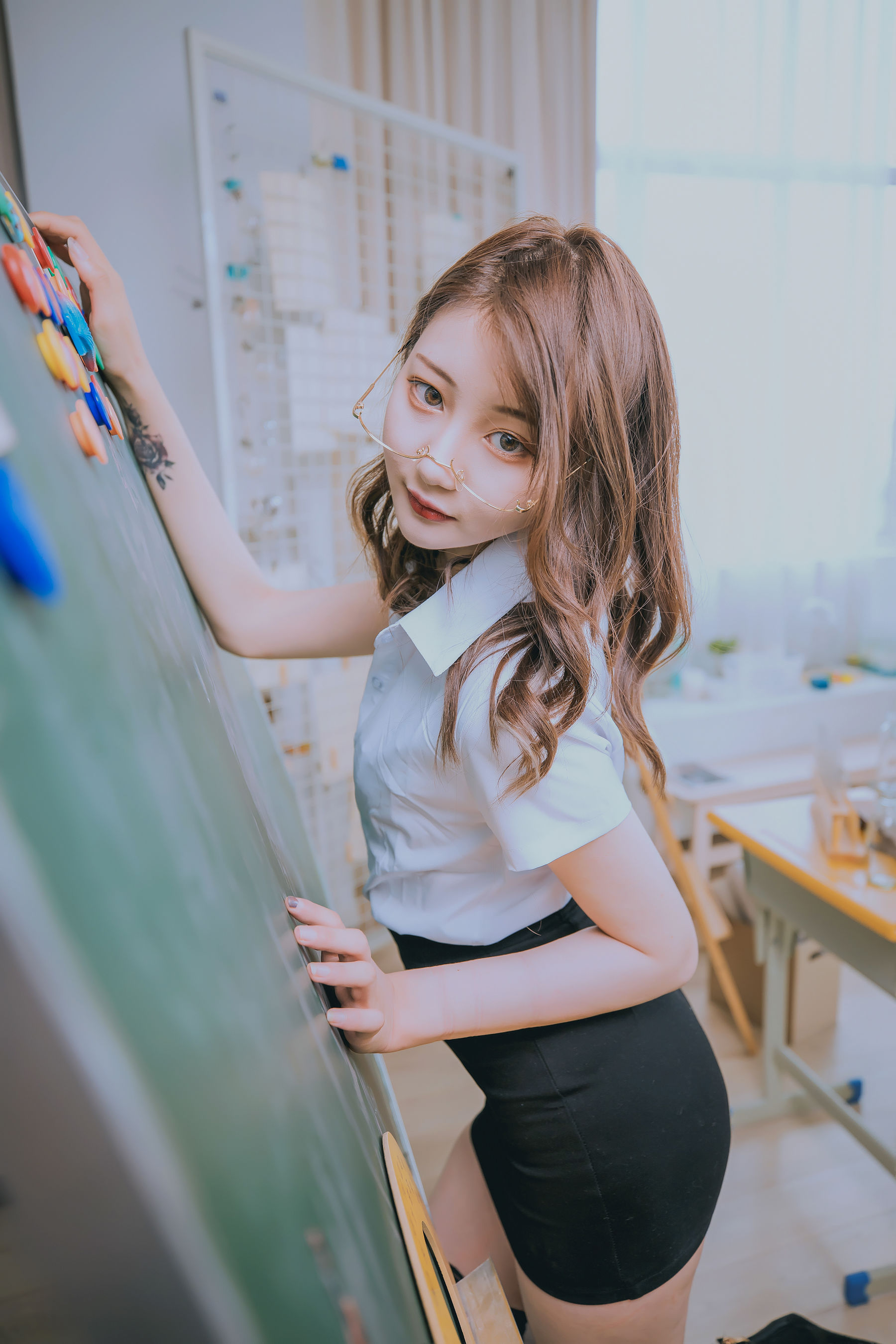 [COS福利] 萝莉神楽板真冬之数之歌-百合教室