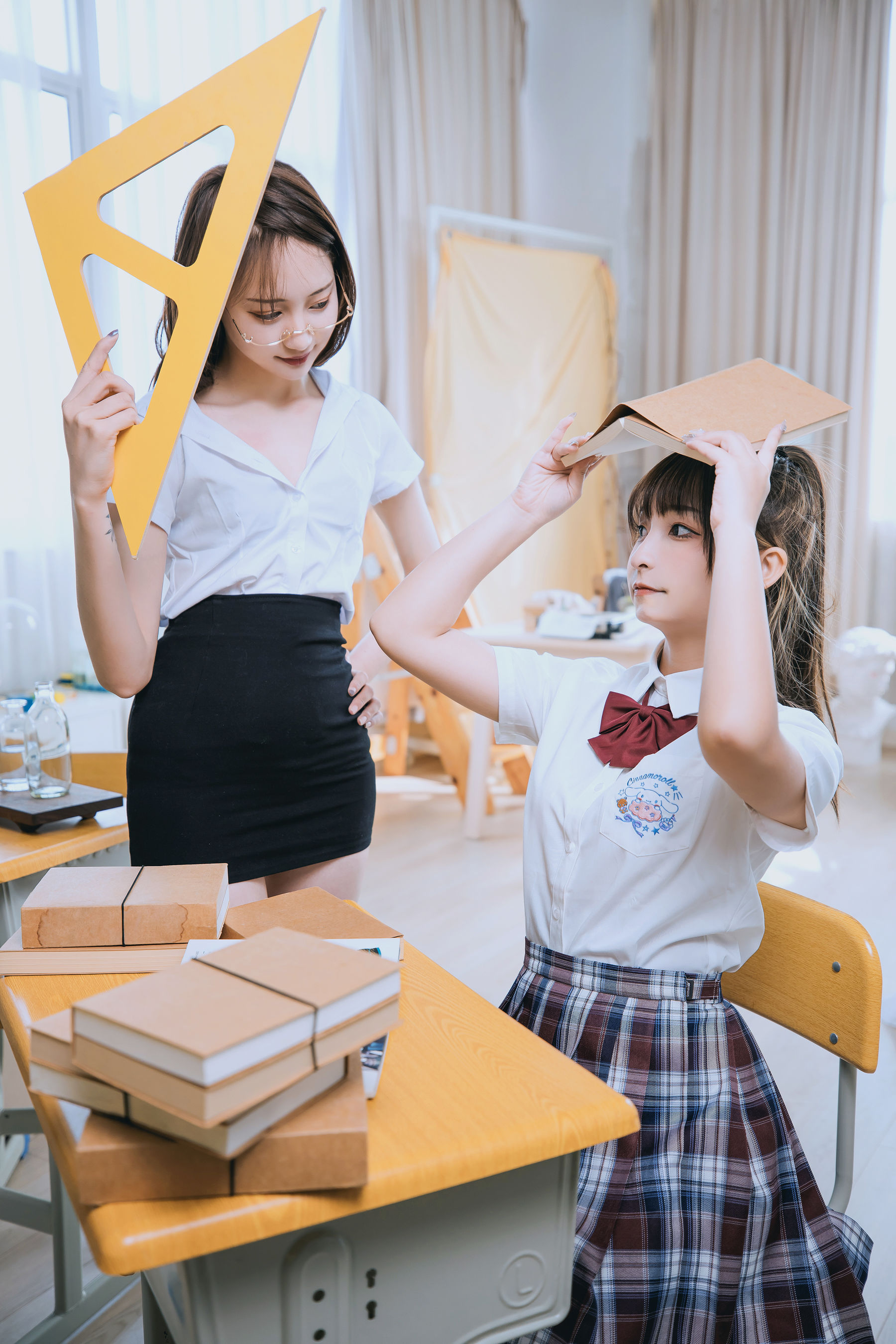 [COS福利] 萝莉神楽板真冬之数之歌-百合教室