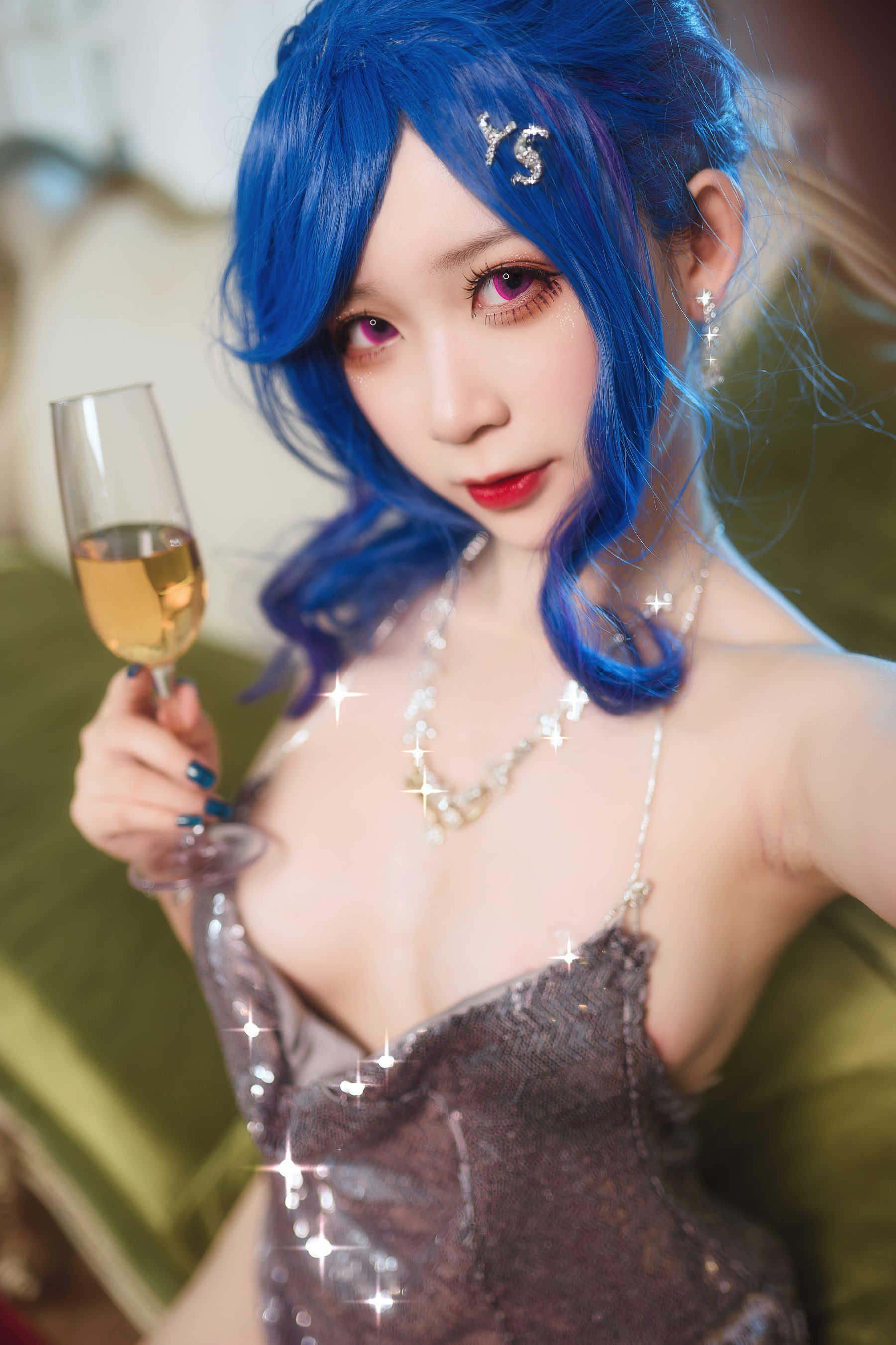[COS福利] 动漫博主樱落酱w - 圣路易斯礼服