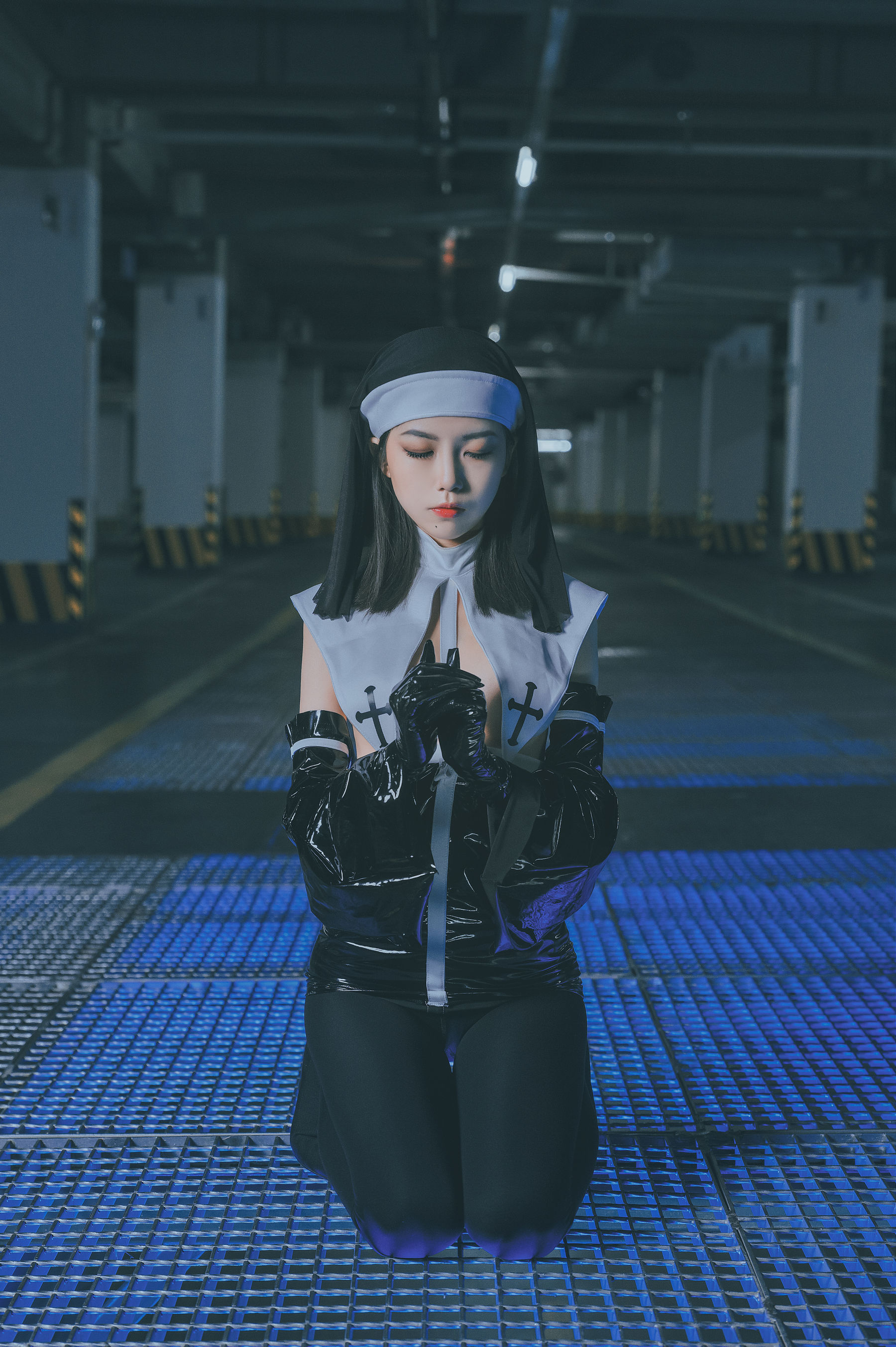 [COS福利] 动漫博主水淼aqua - 救赎