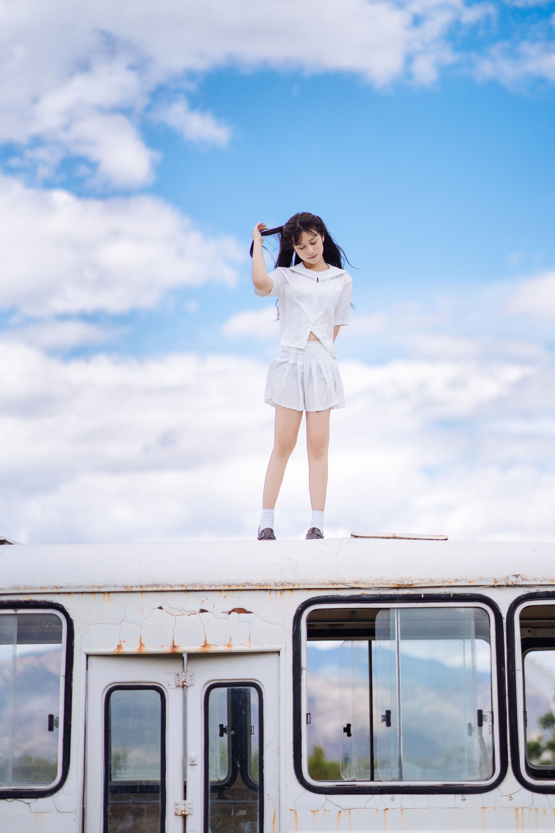 [COS福利] 微博福利姬镜酱 - 静夏之JK少女