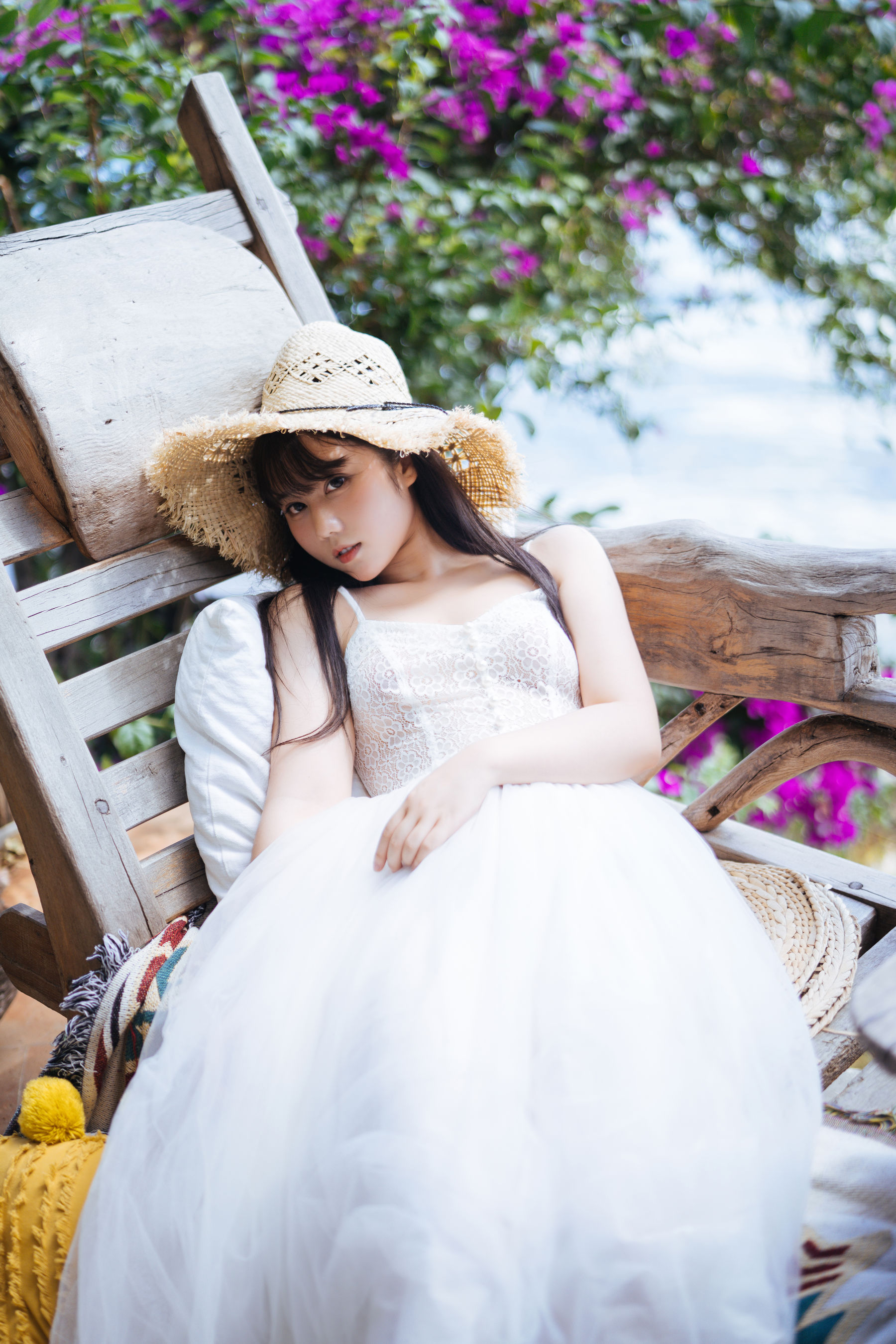 [COS福利] 微博福利姬镜酱 - 静夏之白裙少女