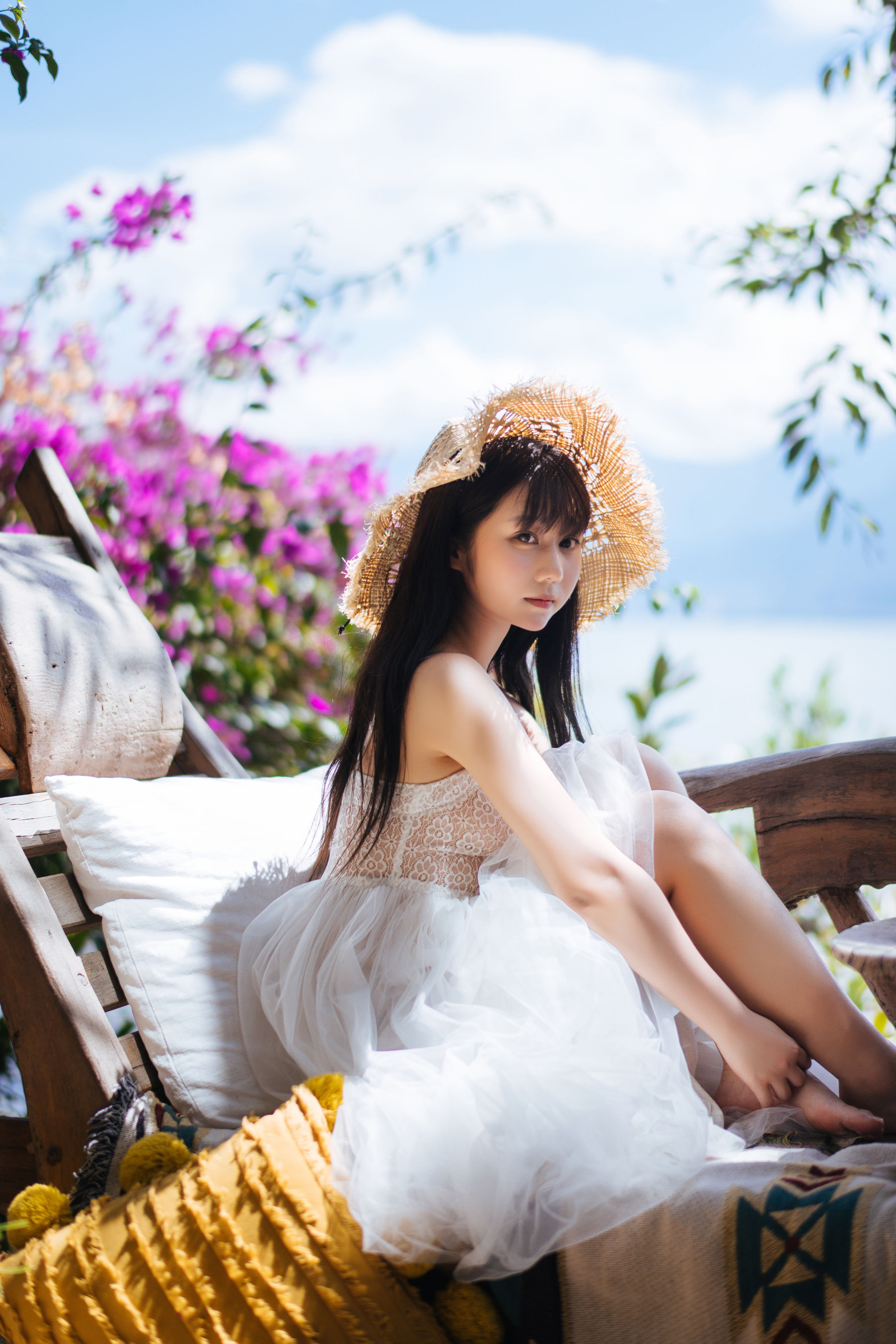 [COS福利] 微博福利姬镜酱 - 静夏之白裙少女