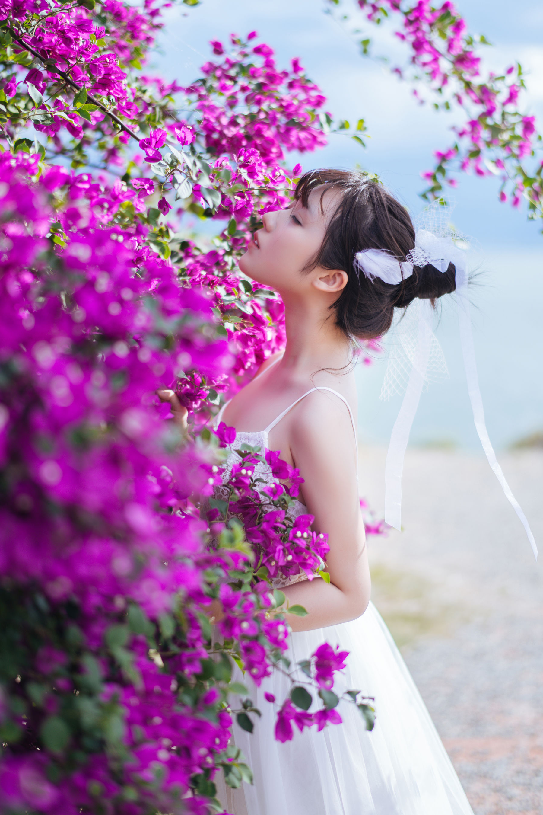 [COS福利] 微博福利姬镜酱 - 静夏之白裙少女