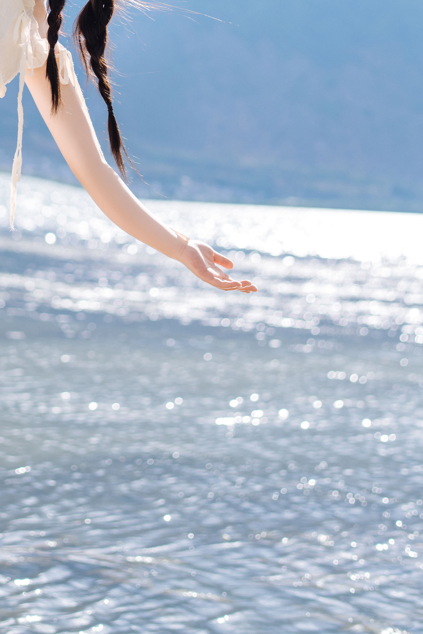 [COS福利] 微博福利姬镜酱 - 静夏之花环女孩