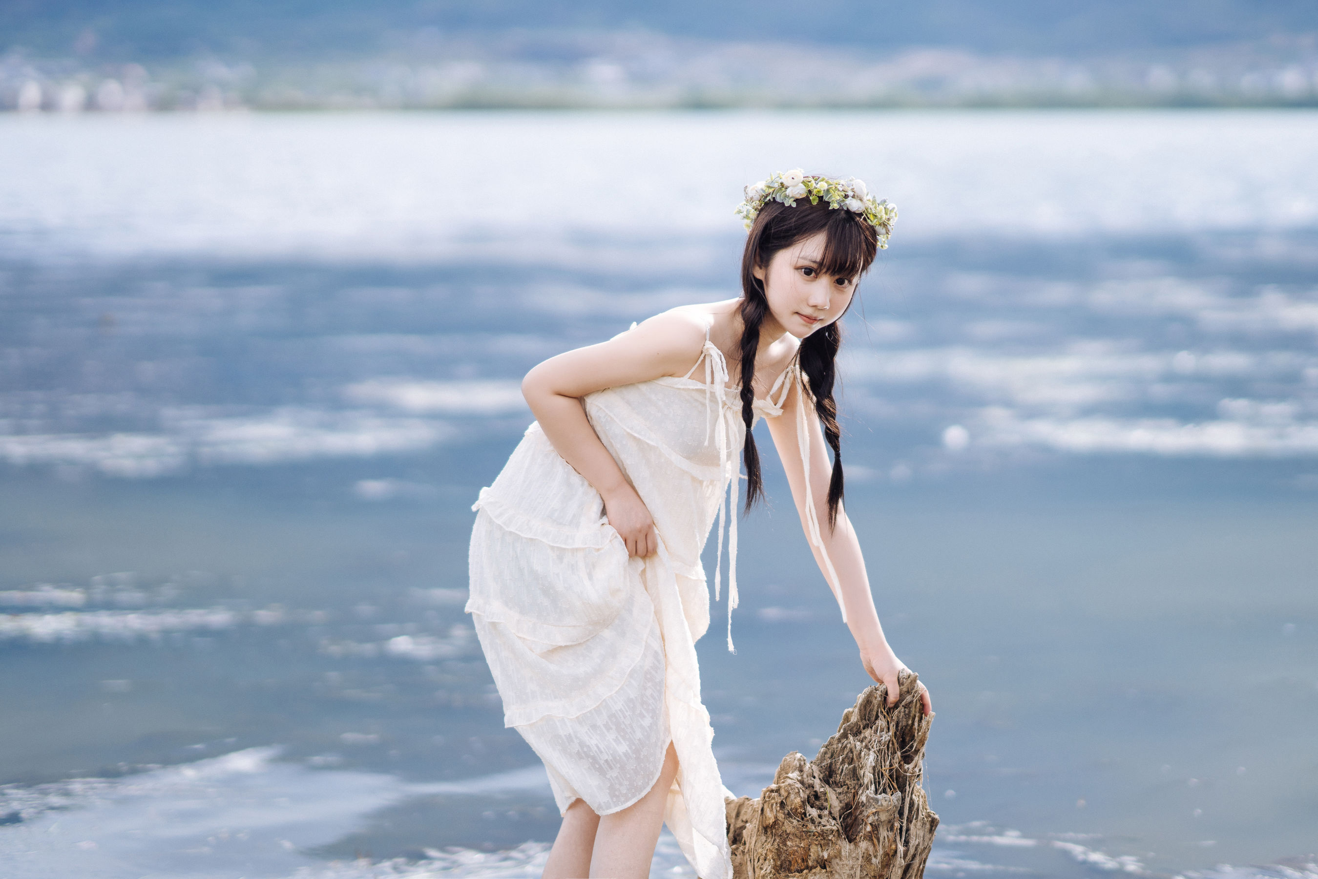 [COS福利] 微博福利姬镜酱 - 静夏之花环女孩