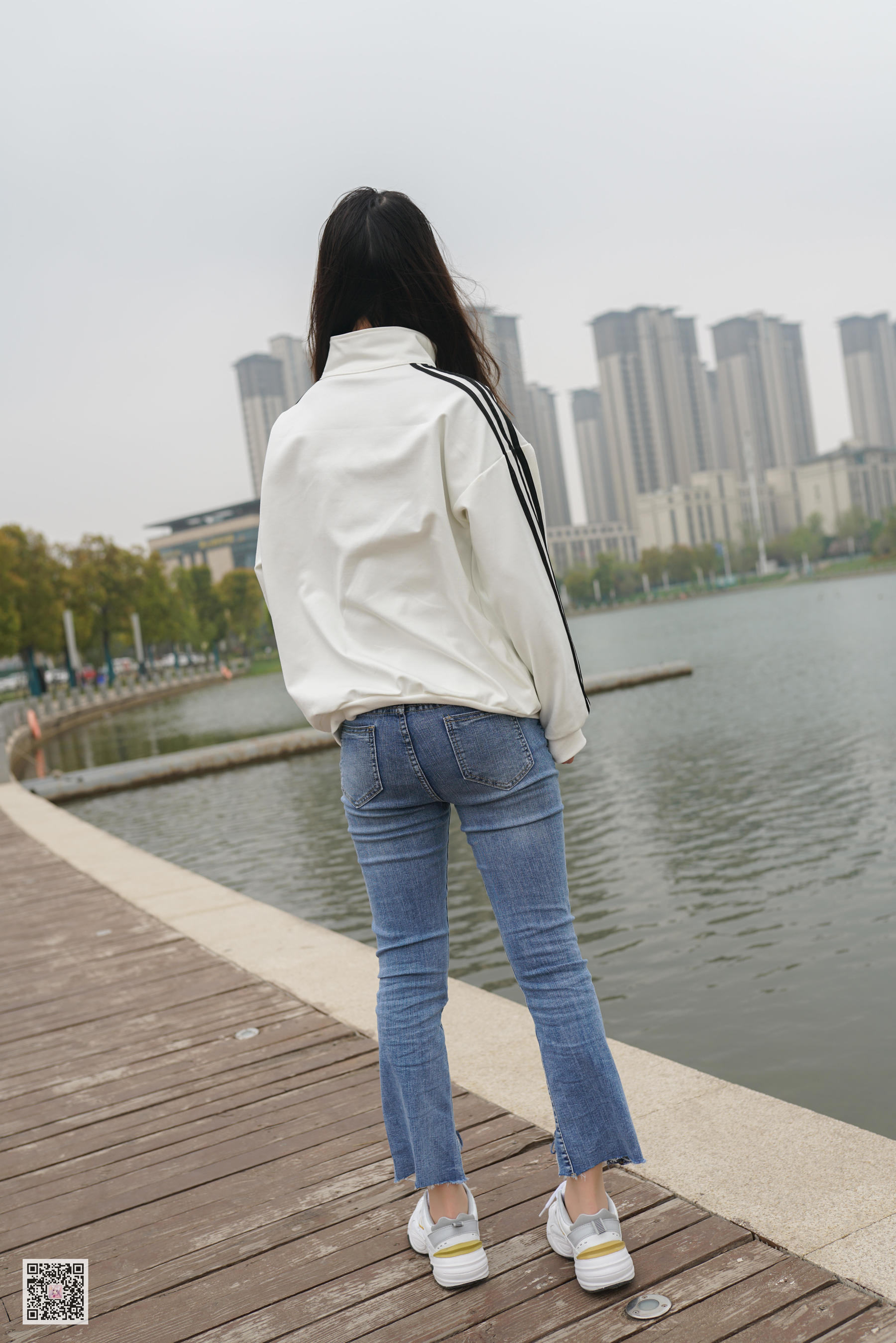 [丝意SIEE] No.464 恬恬 镜中她