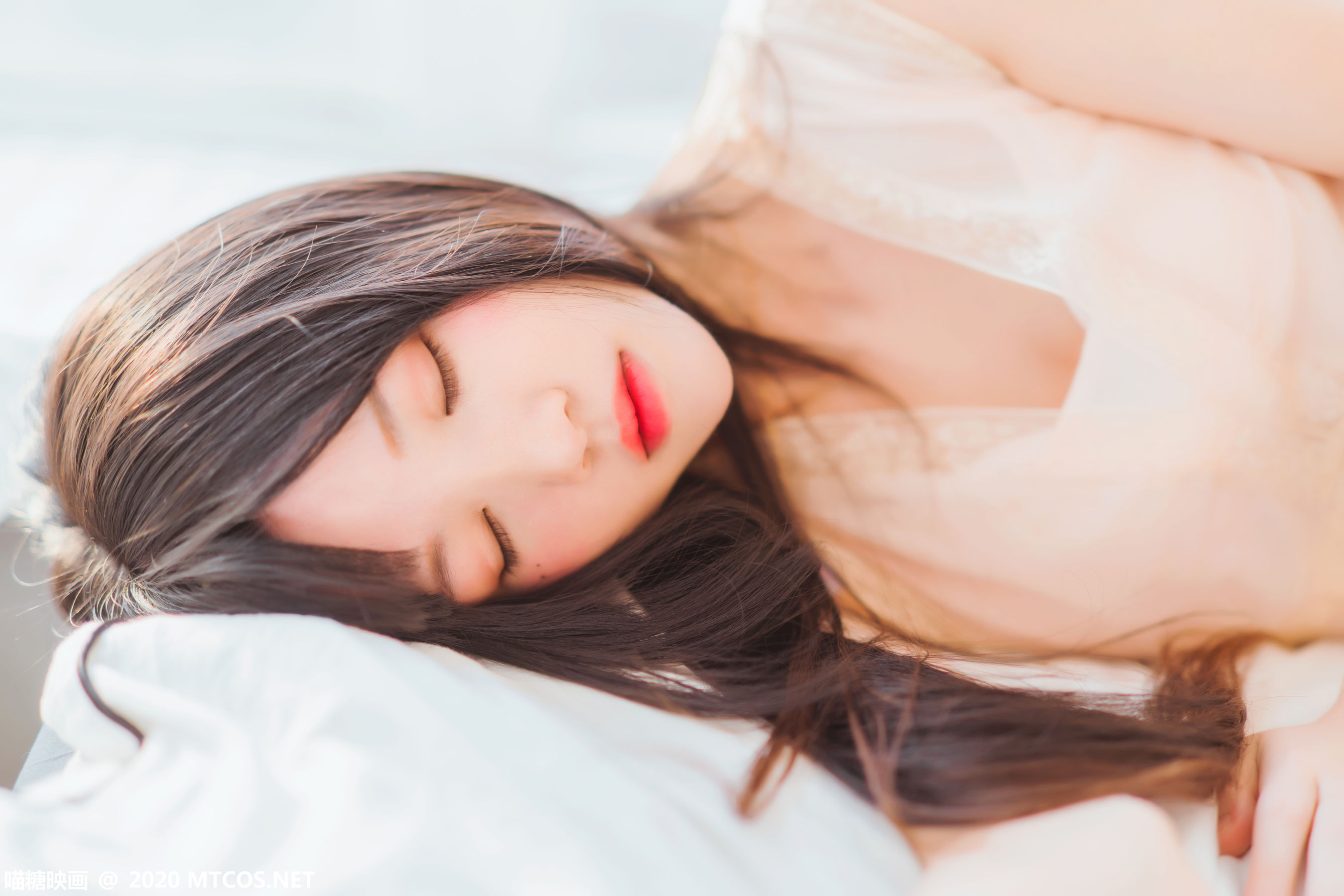 [喵糖映画] VOL.226 桜桃喵 窗边女孩