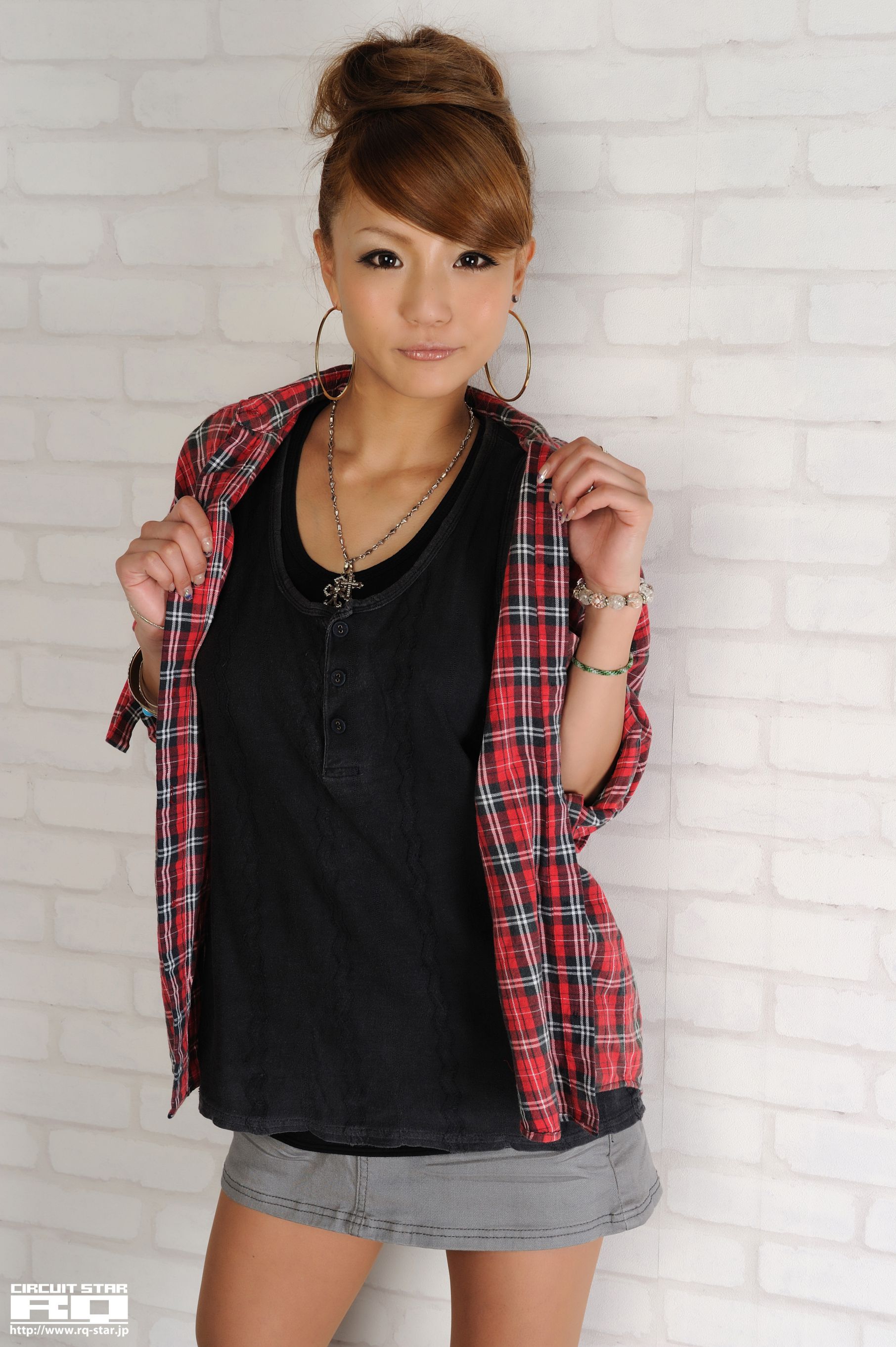 [RQ-STAR] NO.00396 Hina Sato 佐藤陽南 Private Dress 写真集