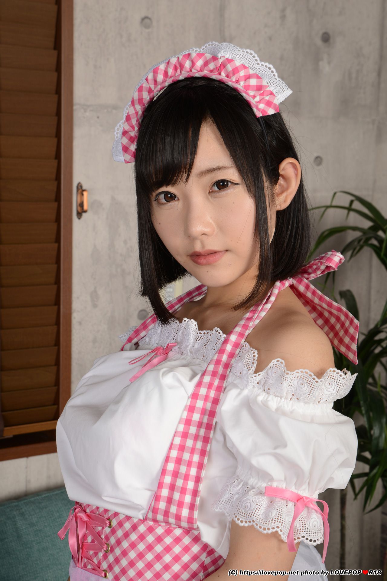 [LOVEPOP] Yui Shirasaka 白坂有以 Photoset 04