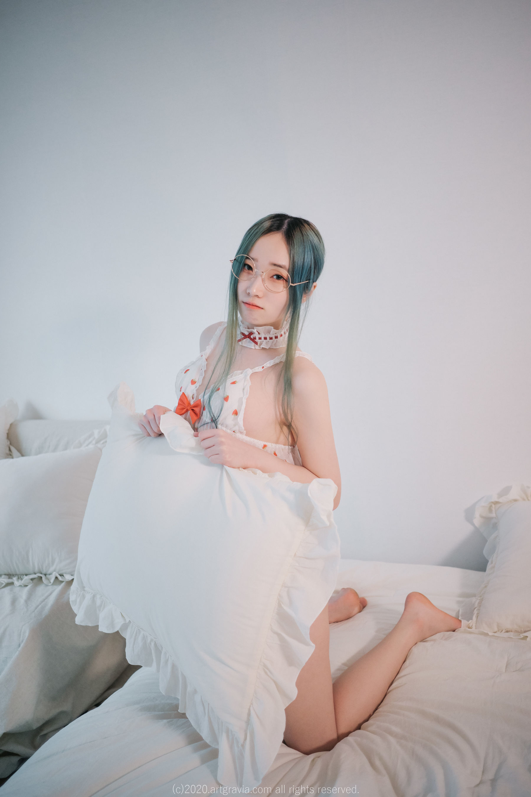 [ARTGRAVIA] Vol.160 韩国妹子 BamBi写真 可爱草莓