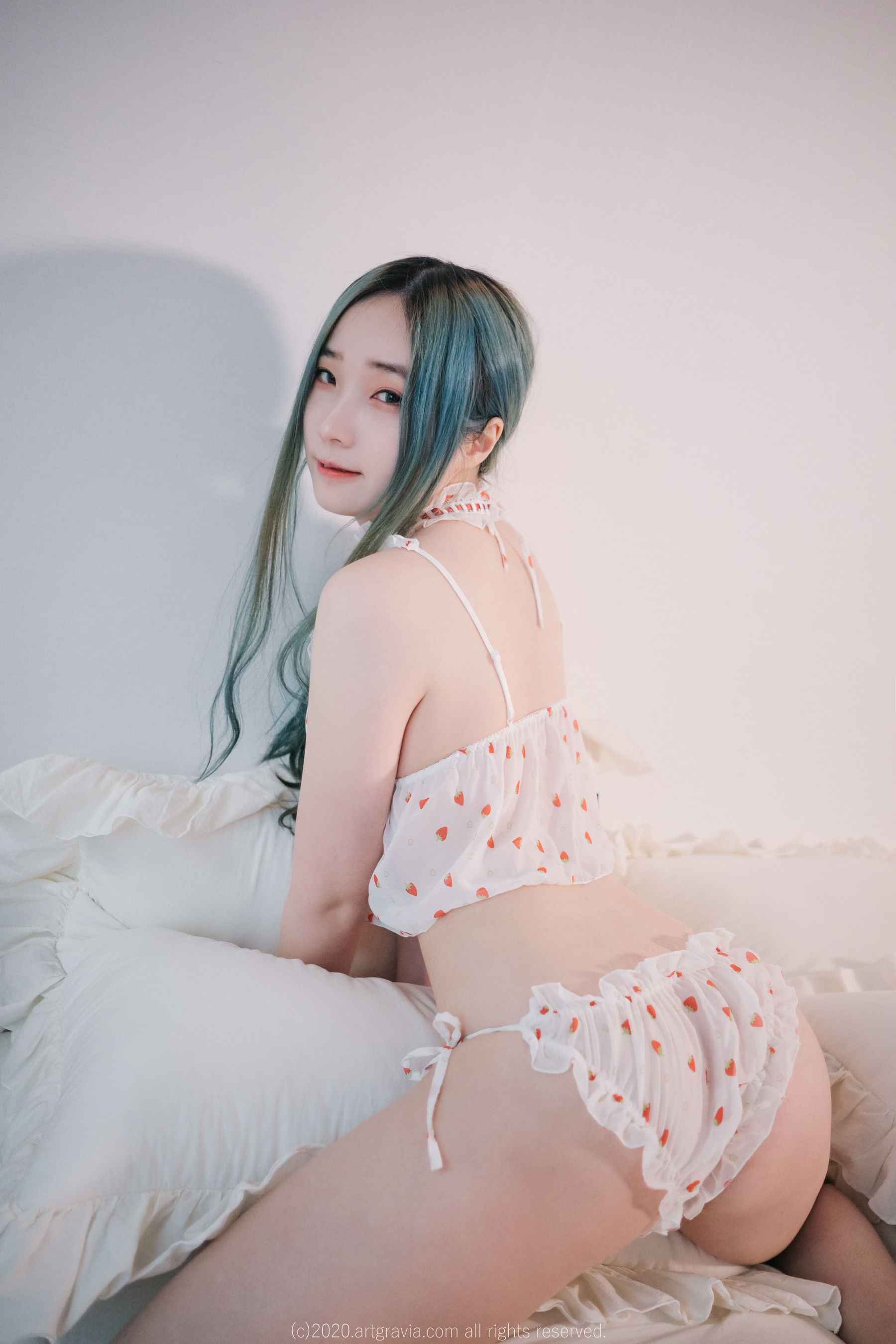 [ARTGRAVIA] Vol.160 韩国妹子 BamBi写真 可爱草莓