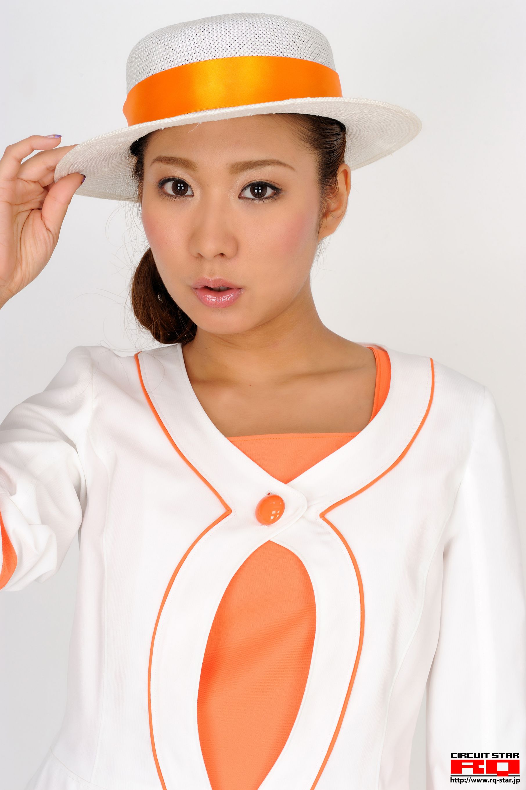 [RQ-STAR] NO.00401 大上留依 Elevator Girl 气质超短裙写真集