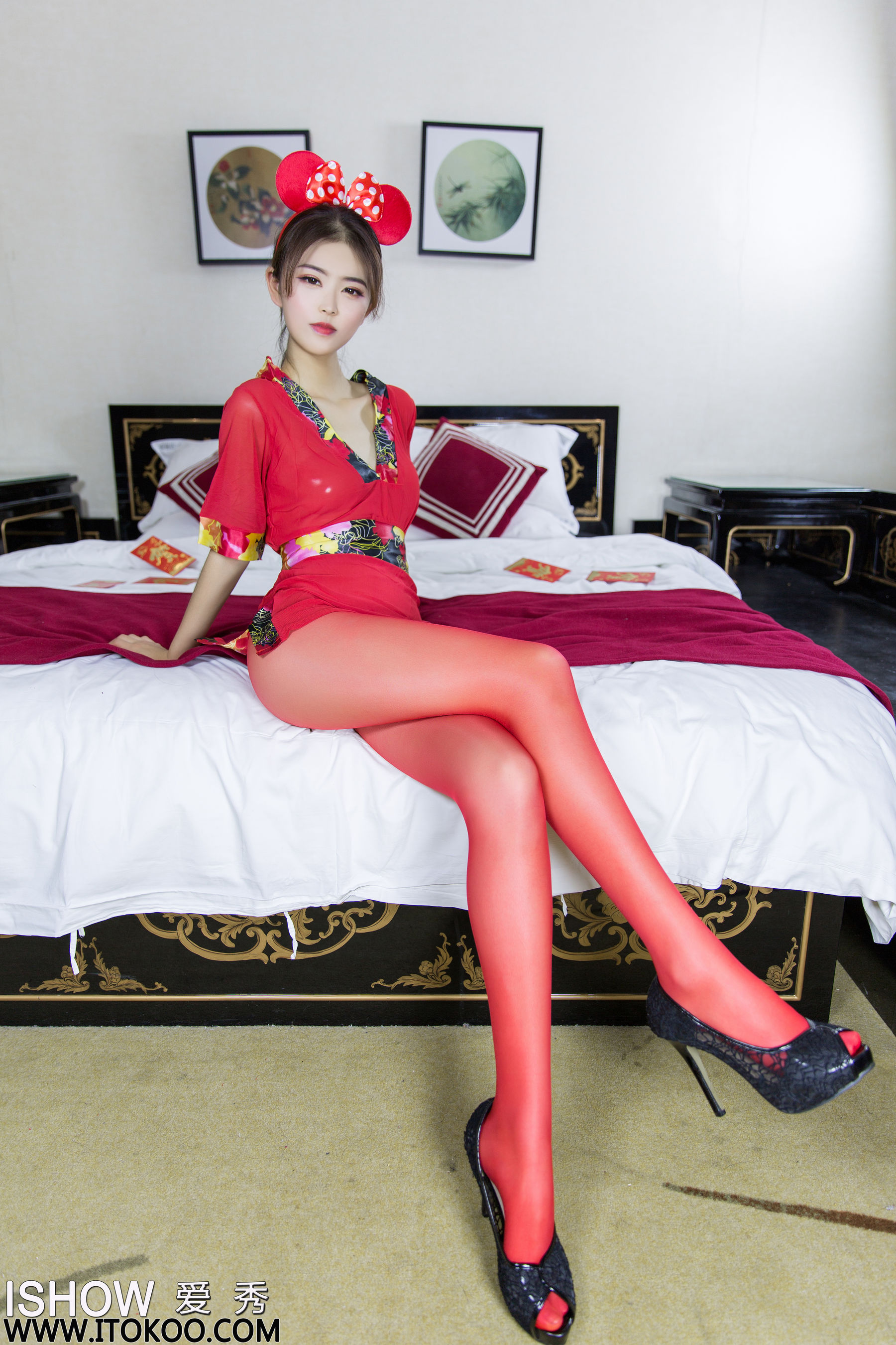 [爱秀ISHOW] No.213 杨伊伊Eva 鼠你最美