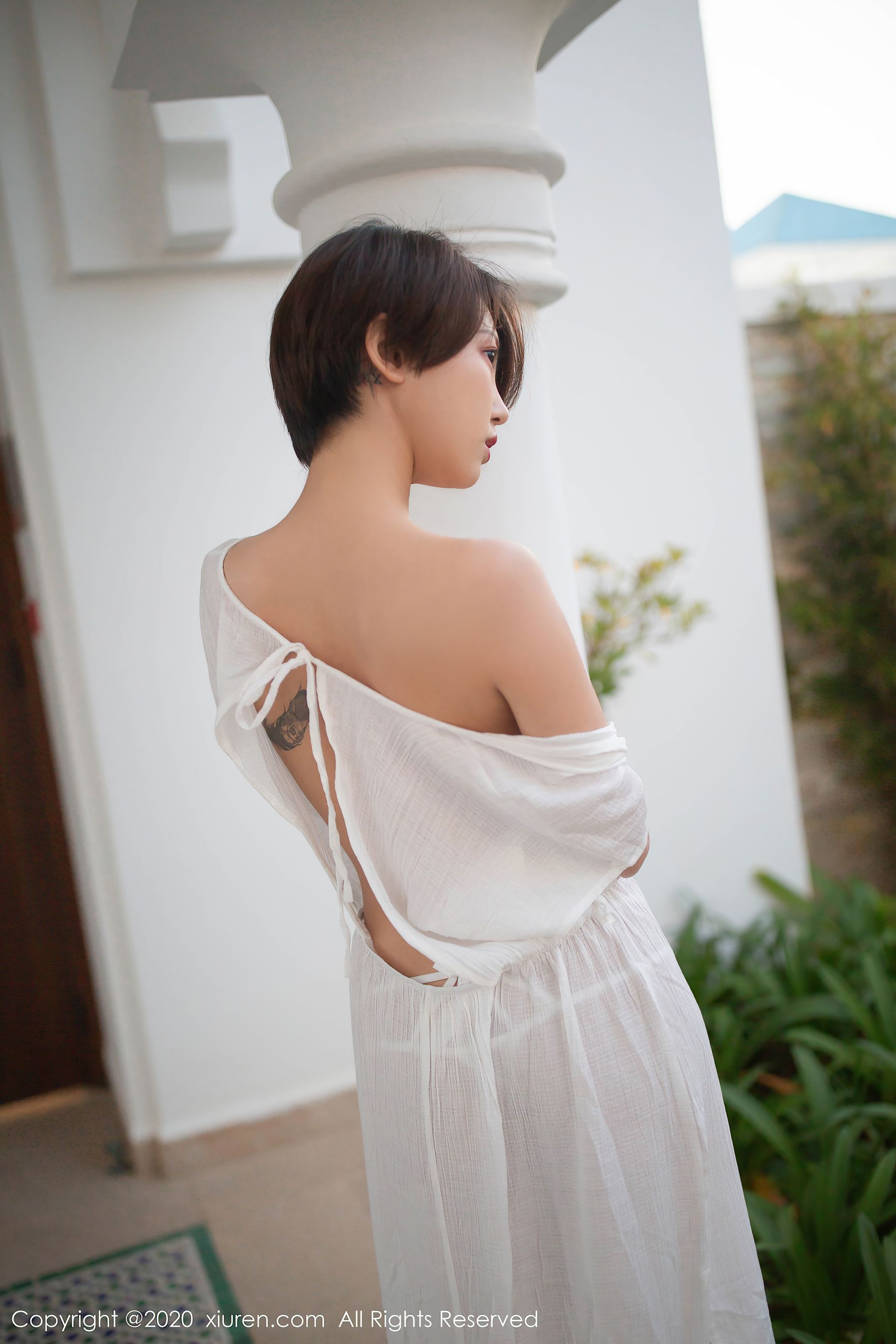 [秀人XiuRen] No.2405 冯木木LRIS