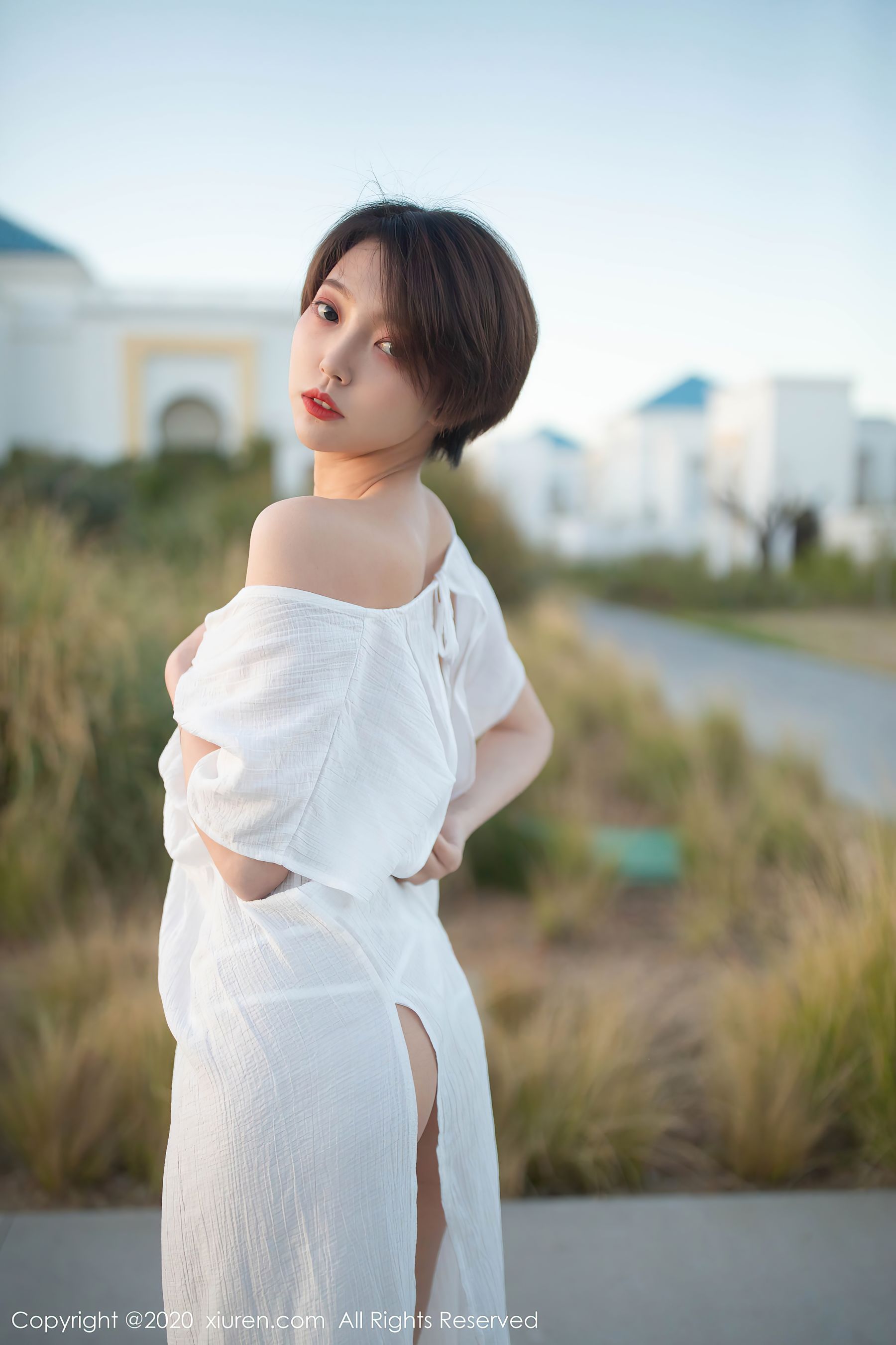 [秀人XiuRen] No.2405 冯木木LRIS