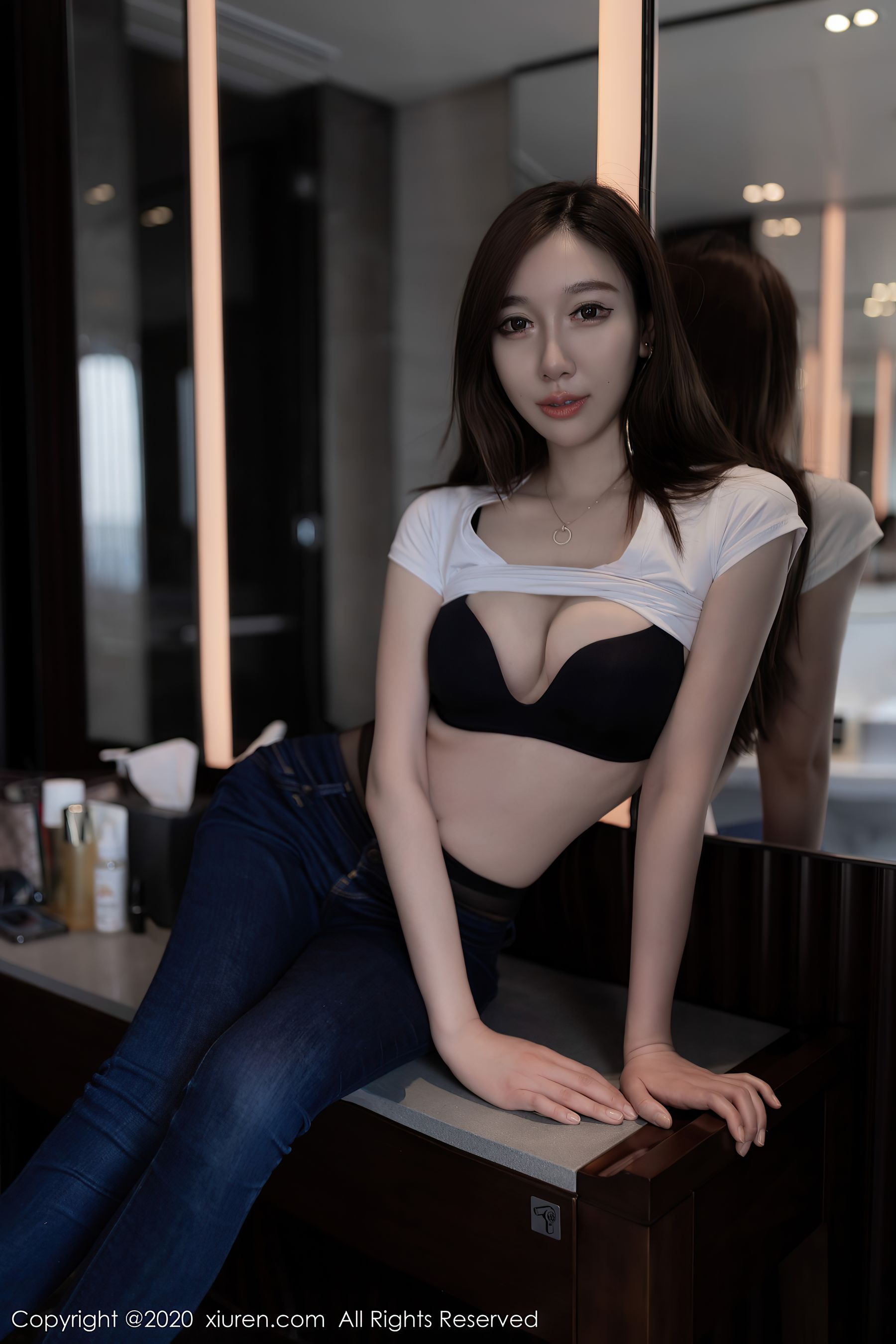 [秀人XiuRen] No.2406 Victoria志玲