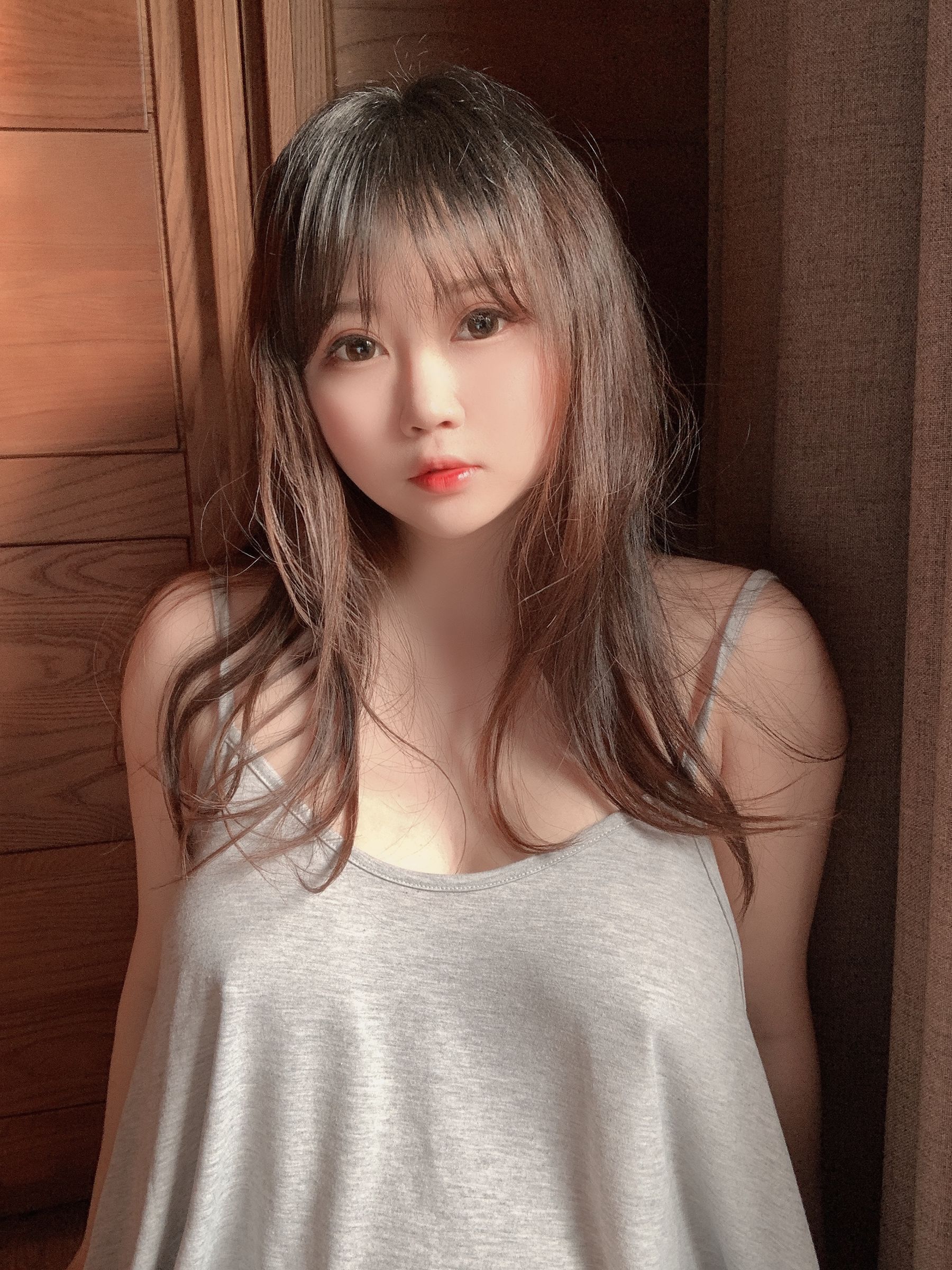 [Cosplay写真] 蜜桃少女是依酱呀 - 光