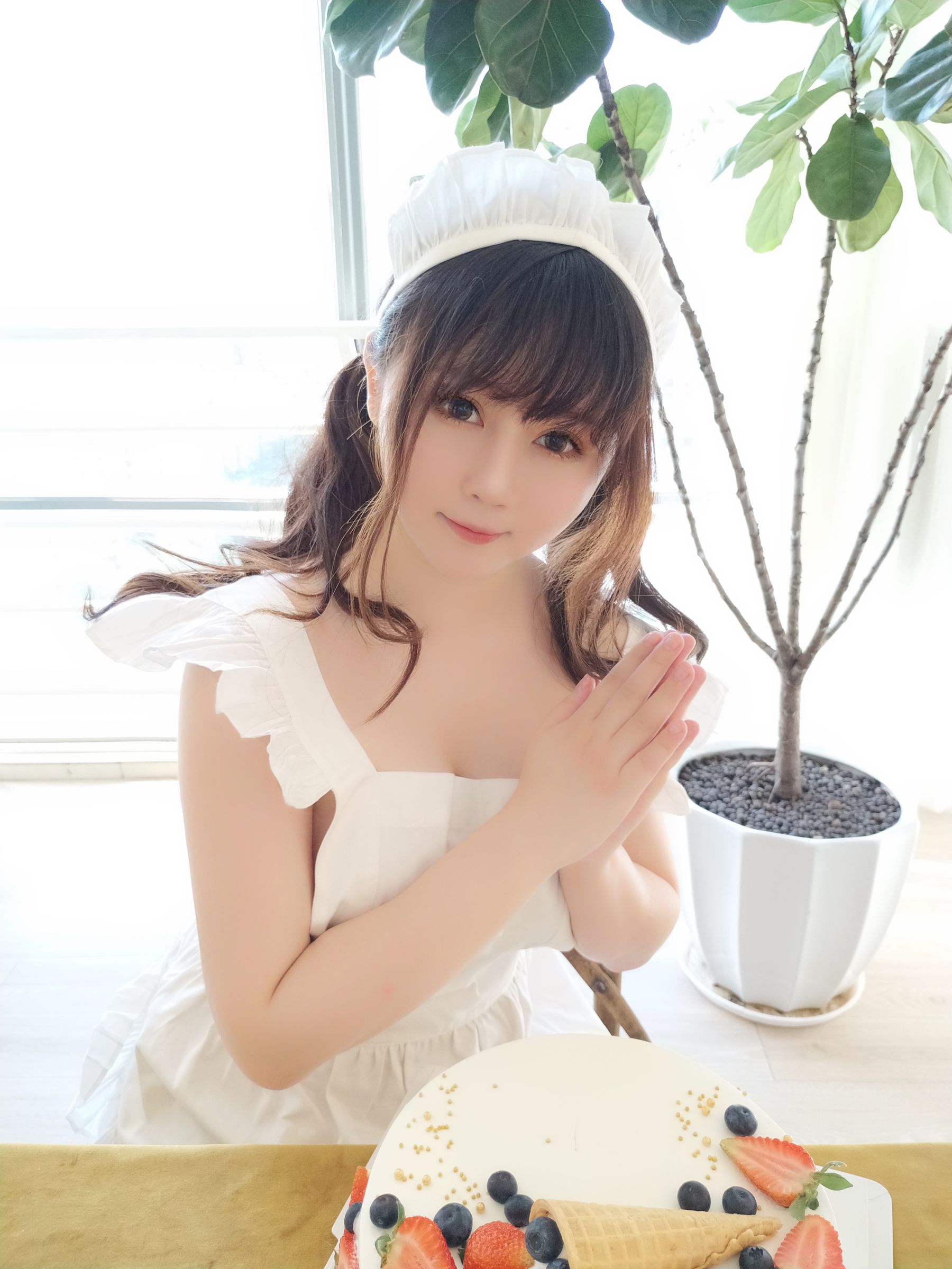 [Cosplay写真] 蜜桃少女是依酱呀 - 小厨娘