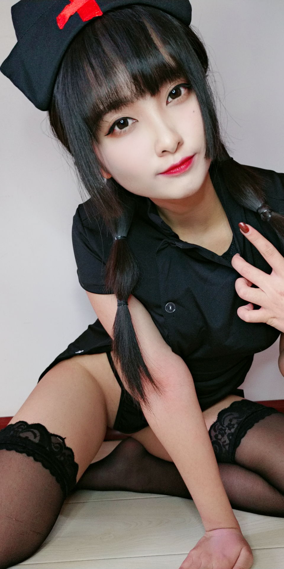 [Cosplay写真] 动漫博主洛璃LoLiSAMA - 情人节小护士