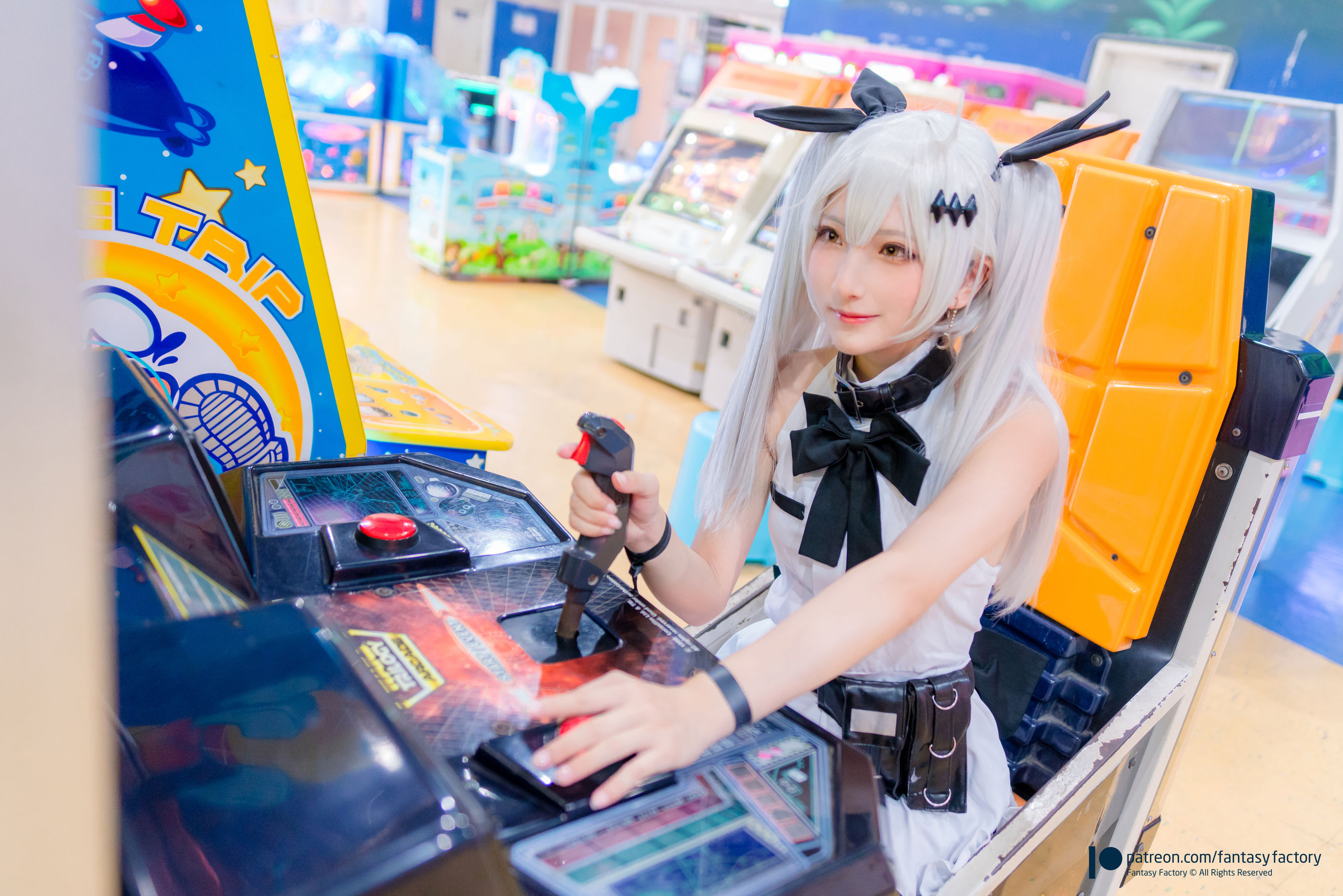 [Cosplay写真] 小丁 《Fantasy Factory》 - 2019.11 黑白 薄纱 网袜