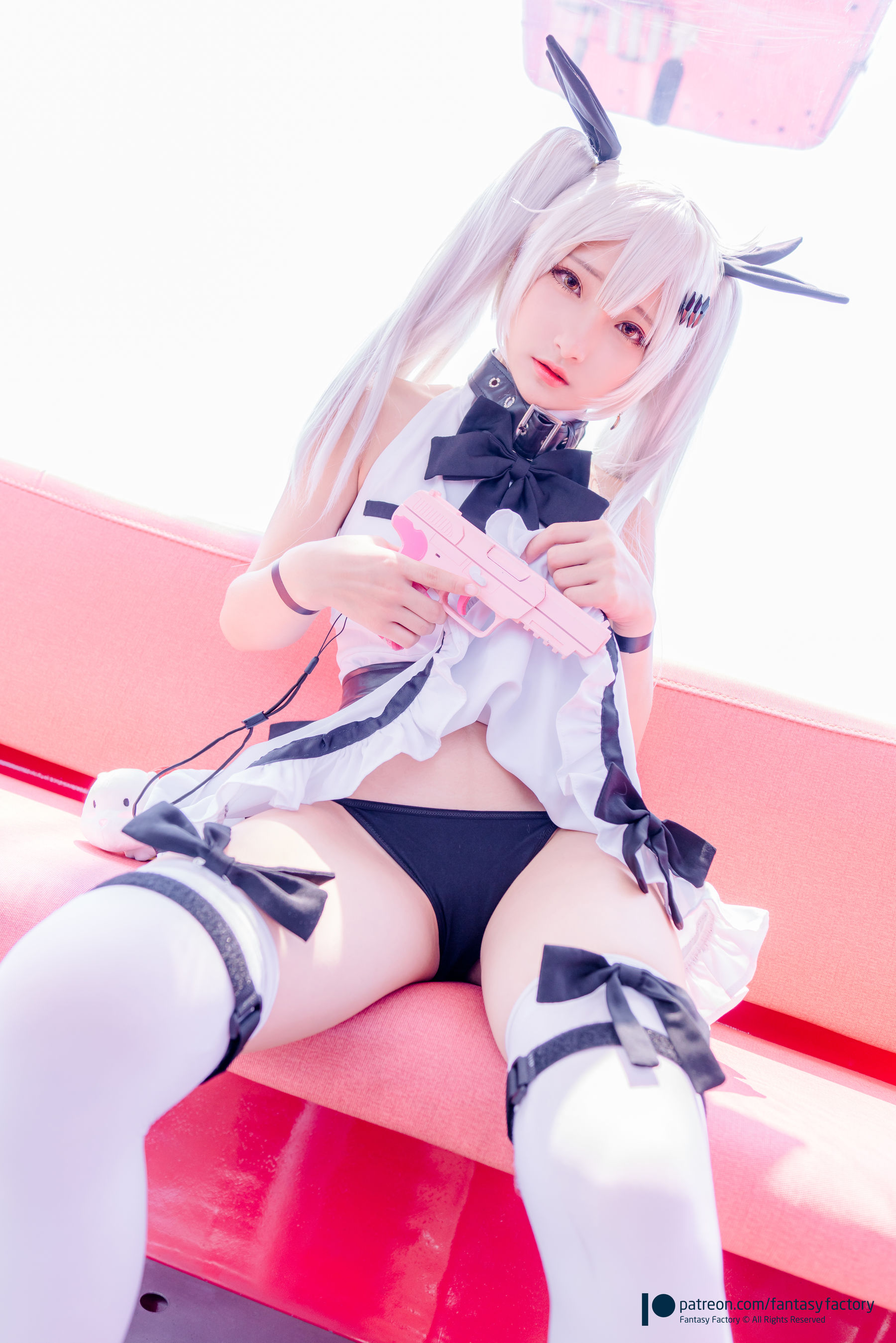 [Cosplay写真] 小丁 《Fantasy Factory》 - 2019.11 黑白 薄纱 网袜
