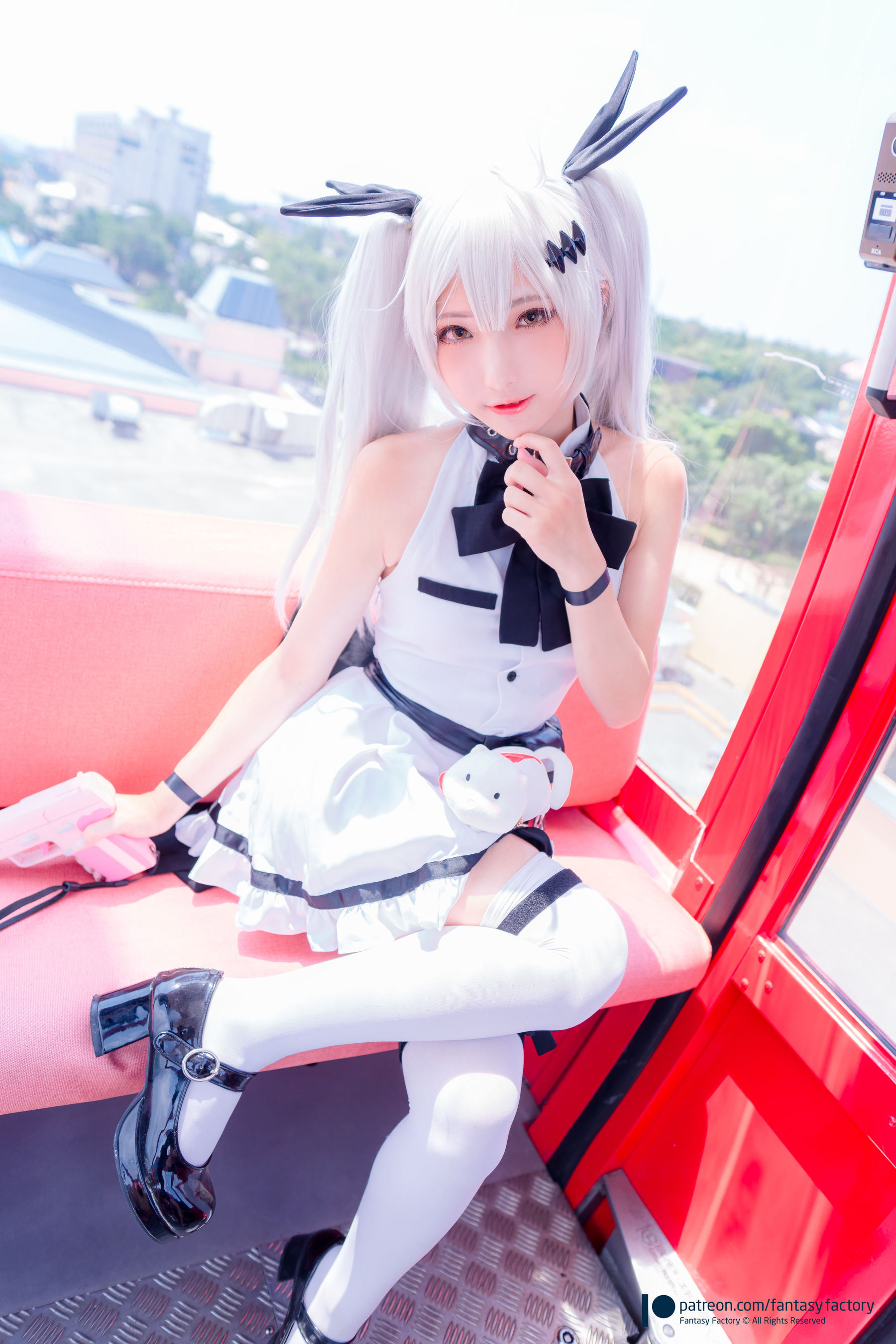 [Cosplay写真] 小丁 《Fantasy Factory》 - 2019.11 黑白 薄纱 网袜