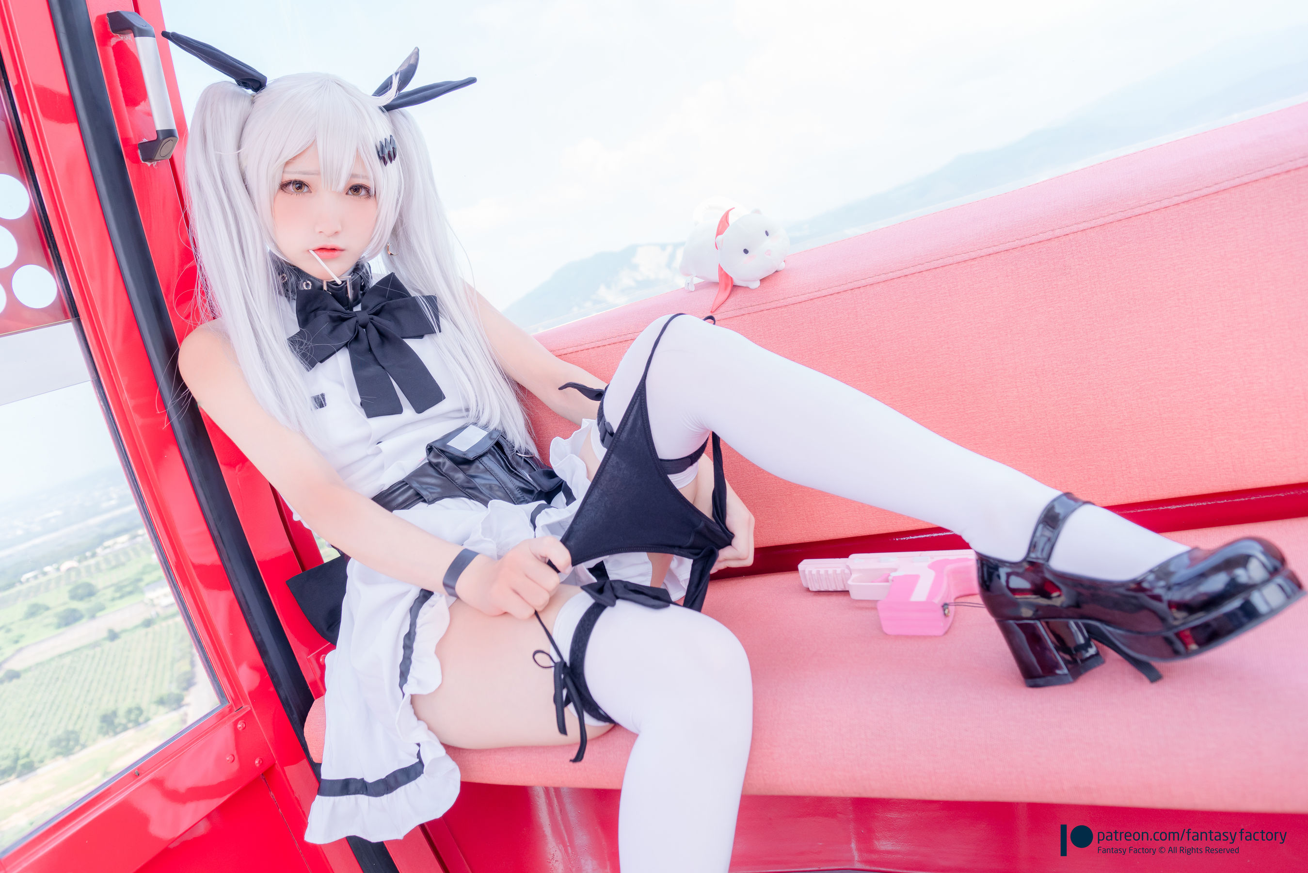 [Cosplay写真] 小丁 《Fantasy Factory》 - 2019.11 黑白 薄纱 网袜
