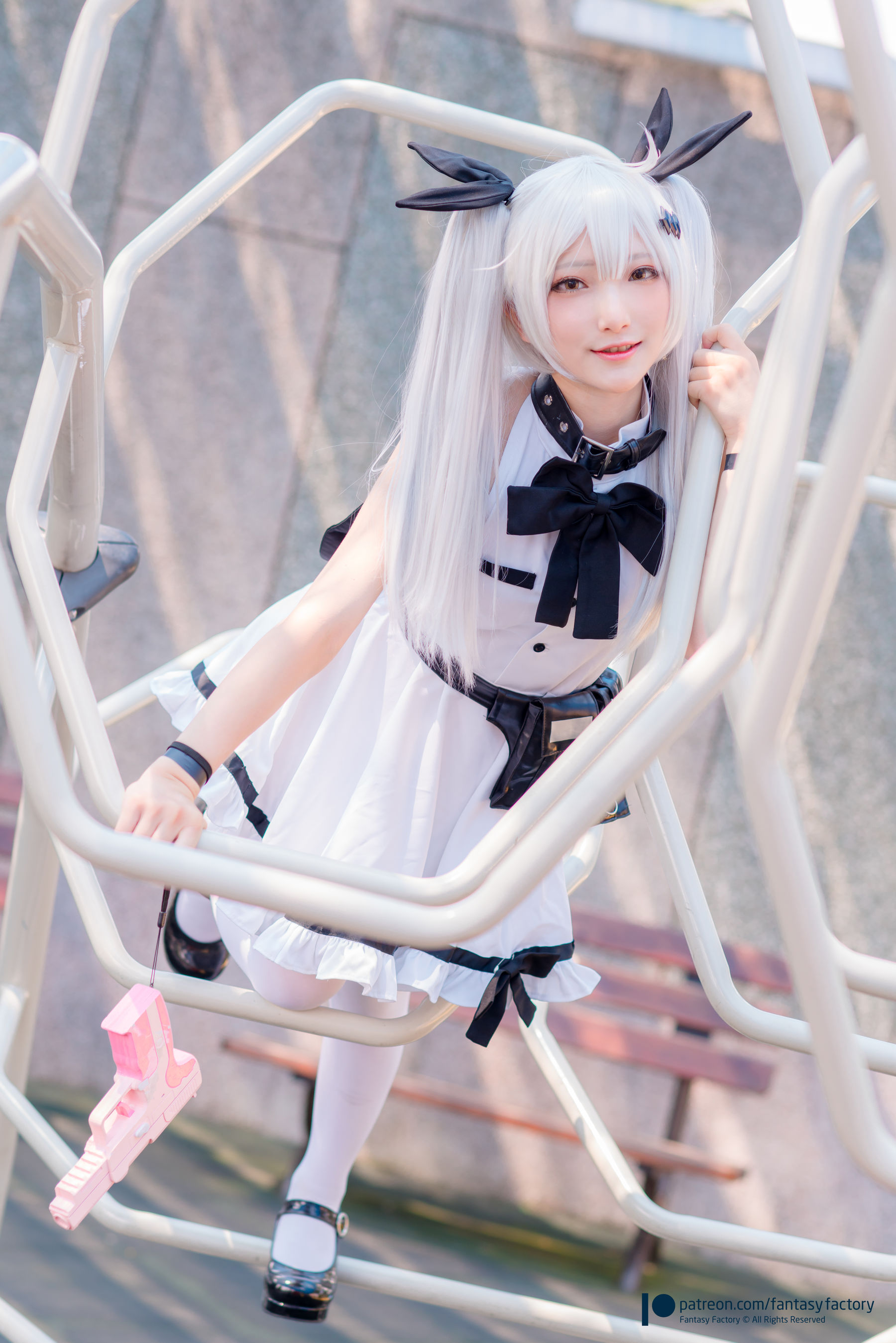 [Cosplay写真] 小丁 《Fantasy Factory》 - 2019.11 黑白 薄纱 网袜