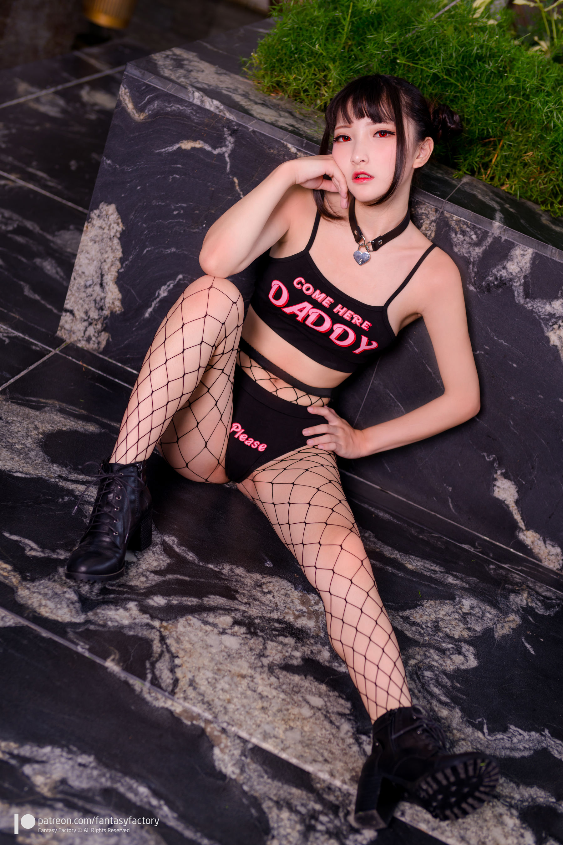 [Cosplay写真] 小丁 《Fantasy Factory》 - 2019.11 黑白 薄纱 网袜