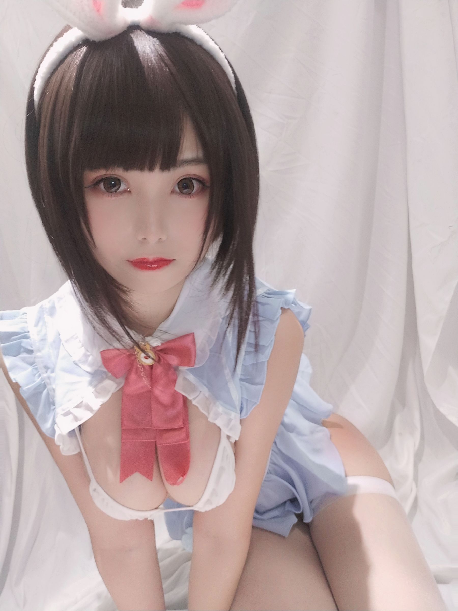 [Cosplay写真] 萌系小姐姐蜜汁猫裘 - 小白兔自拍