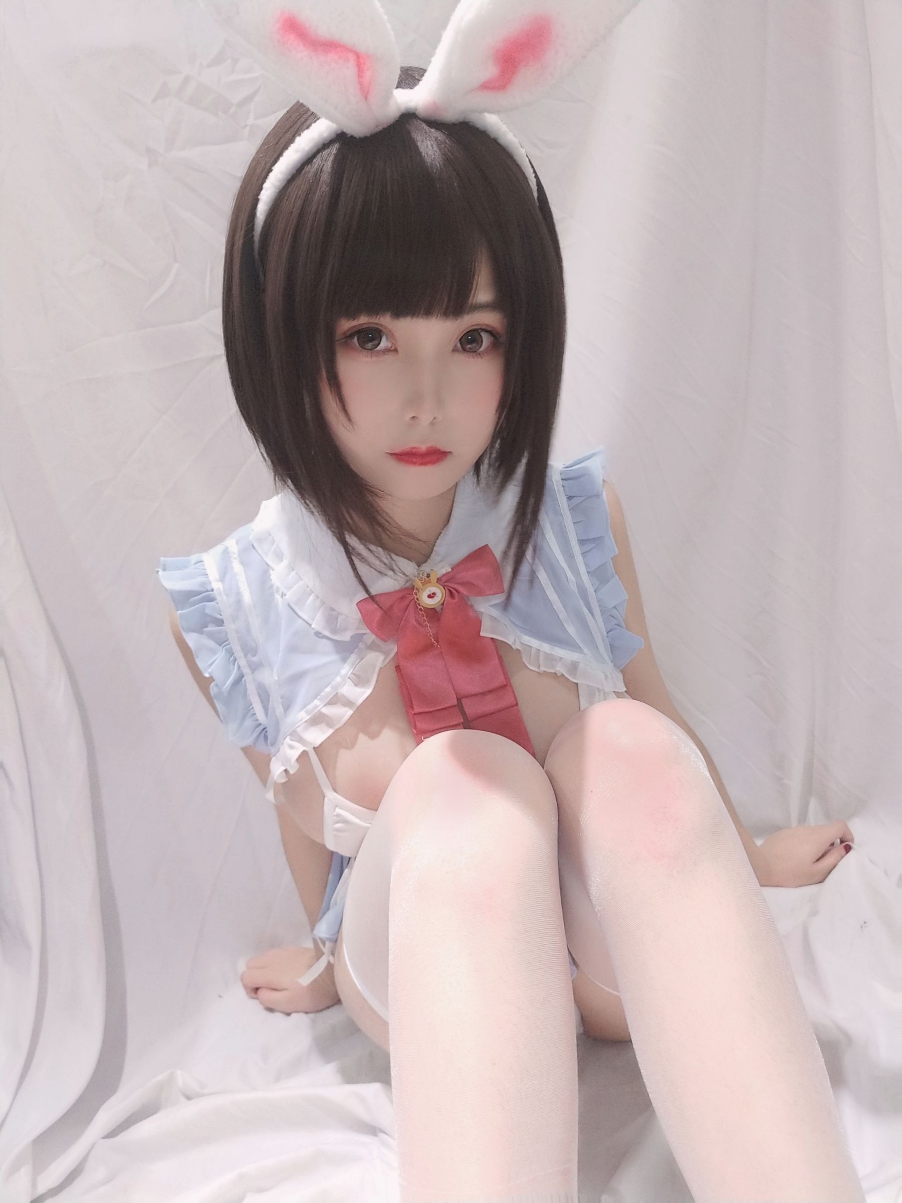 [Cosplay写真] 萌系小姐姐蜜汁猫裘 - 小白兔自拍