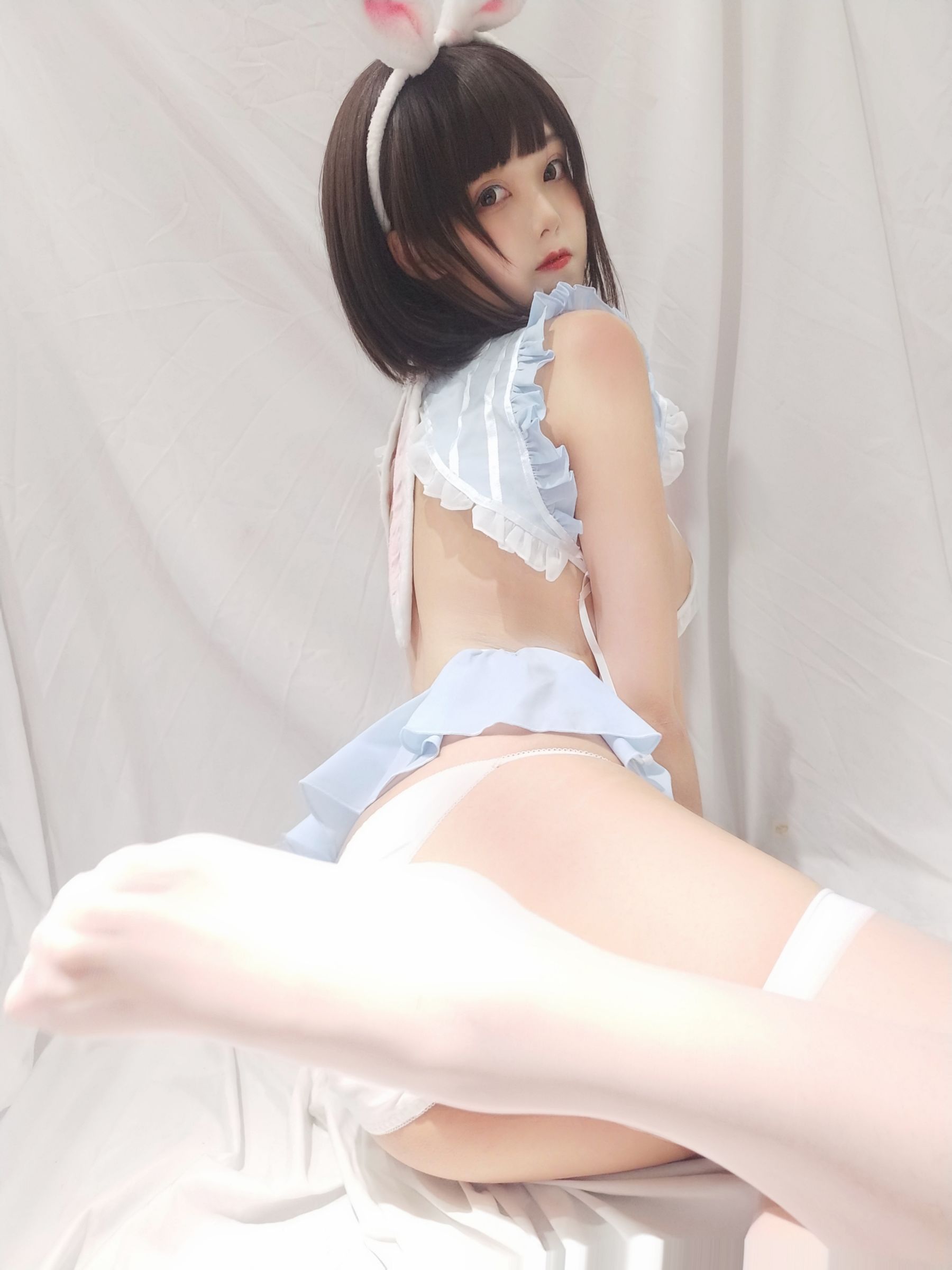 [Cosplay写真] 萌系小姐姐蜜汁猫裘 - 小白兔自拍