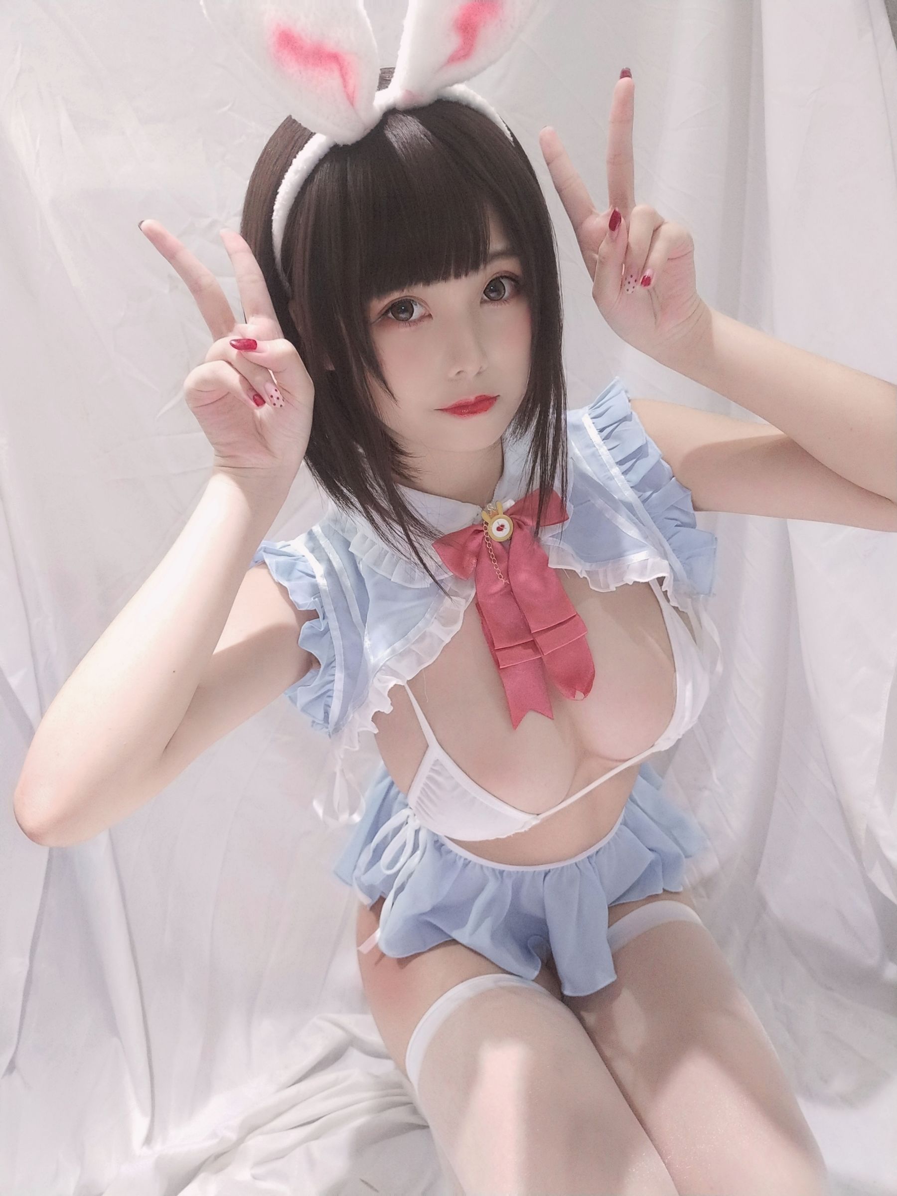 [Cosplay写真] 萌系小姐姐蜜汁猫裘 - 小白兔自拍