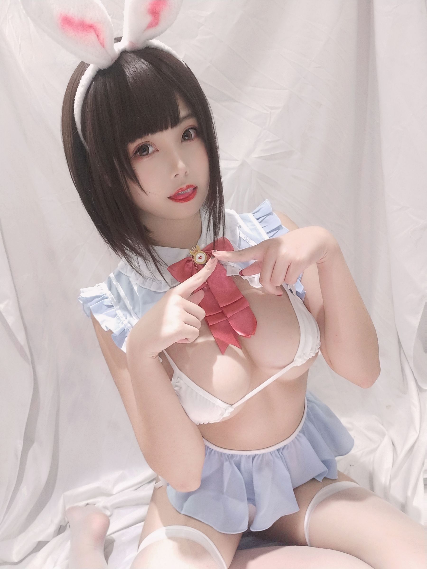 [Cosplay写真] 萌系小姐姐蜜汁猫裘 - 小白兔自拍