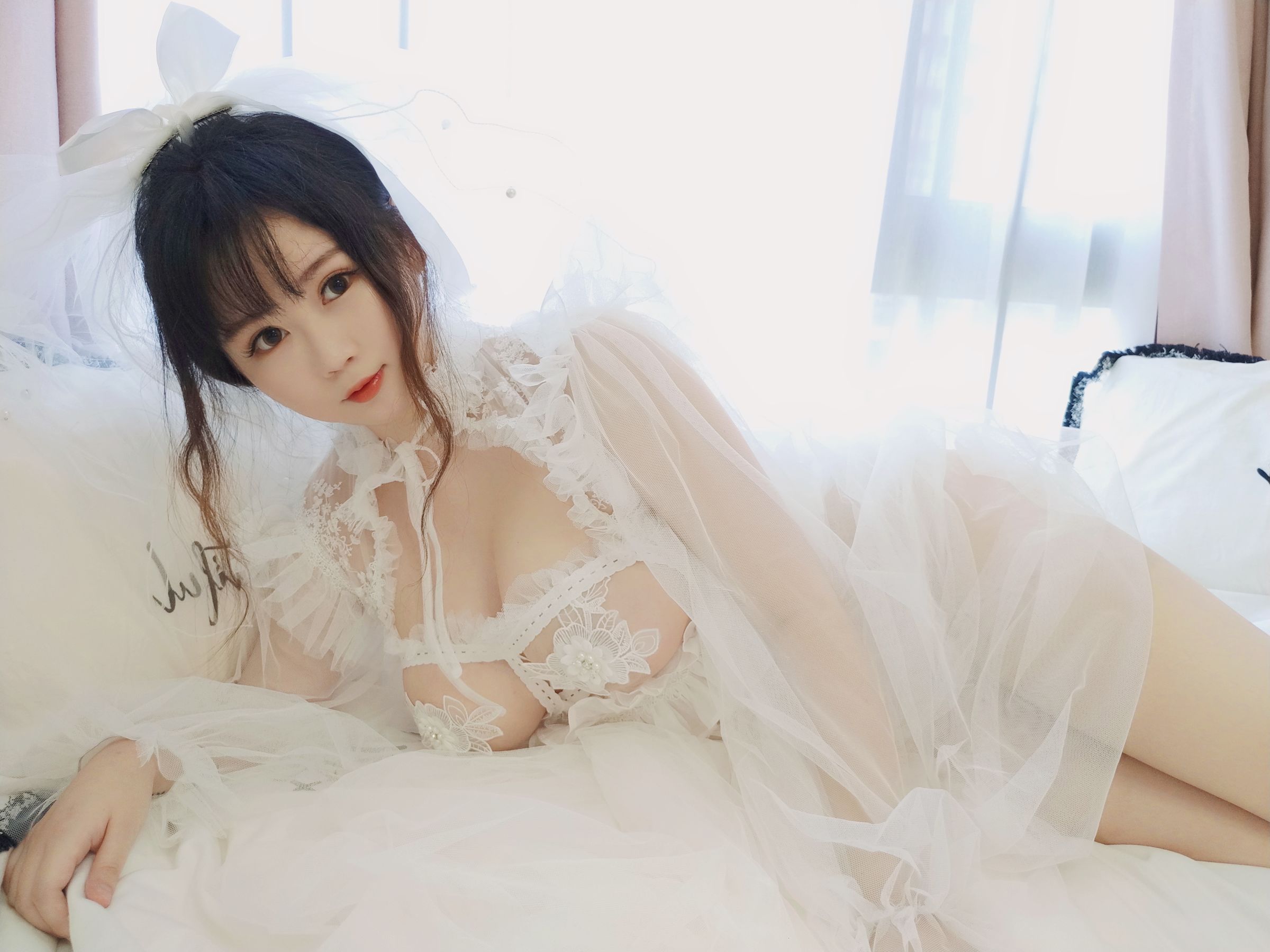[Cosplay写真] 蜜桃少女是依酱呀 - 花嫁