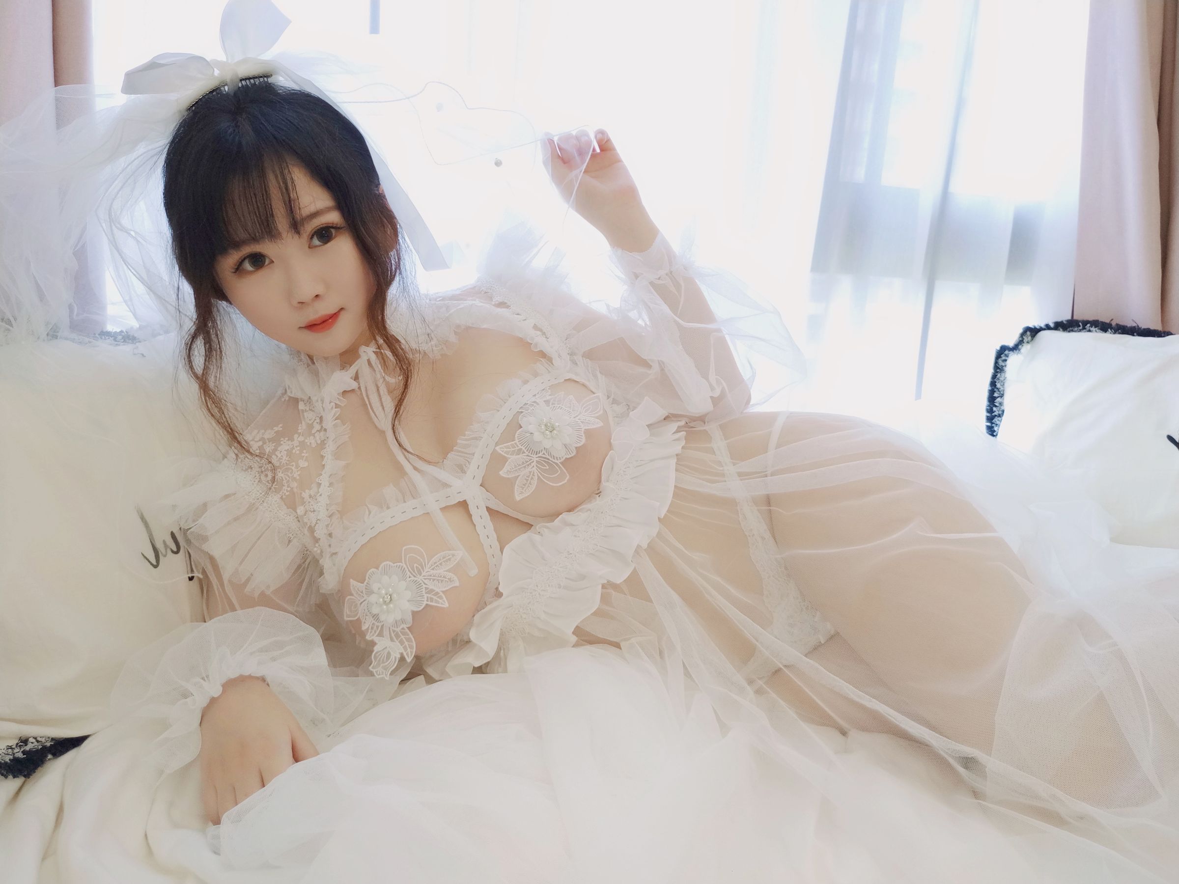 [Cosplay写真] 蜜桃少女是依酱呀 - 花嫁
