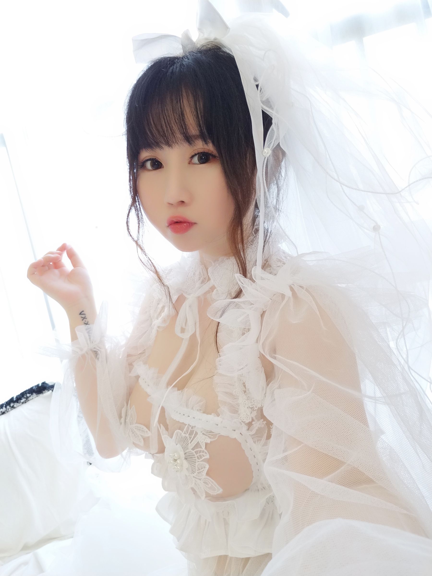 [Cosplay写真] 蜜桃少女是依酱呀 - 花嫁
