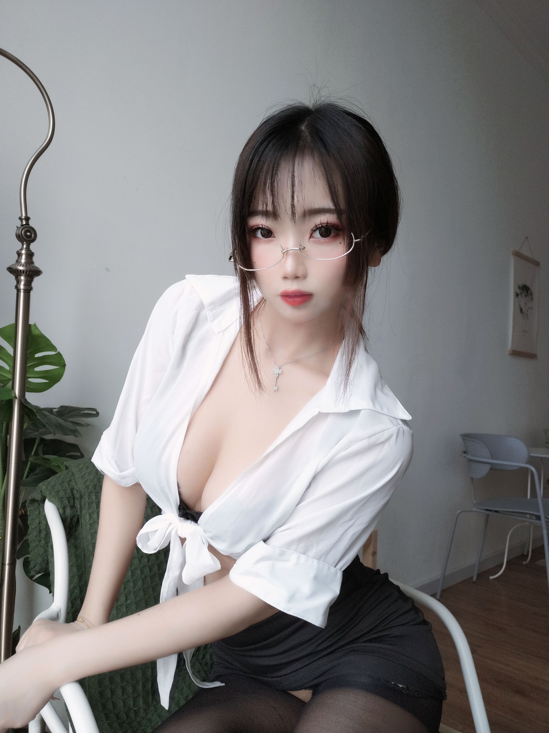 [Cosplay写真] 白嫩美少女鬼畜瑶 - 女教师