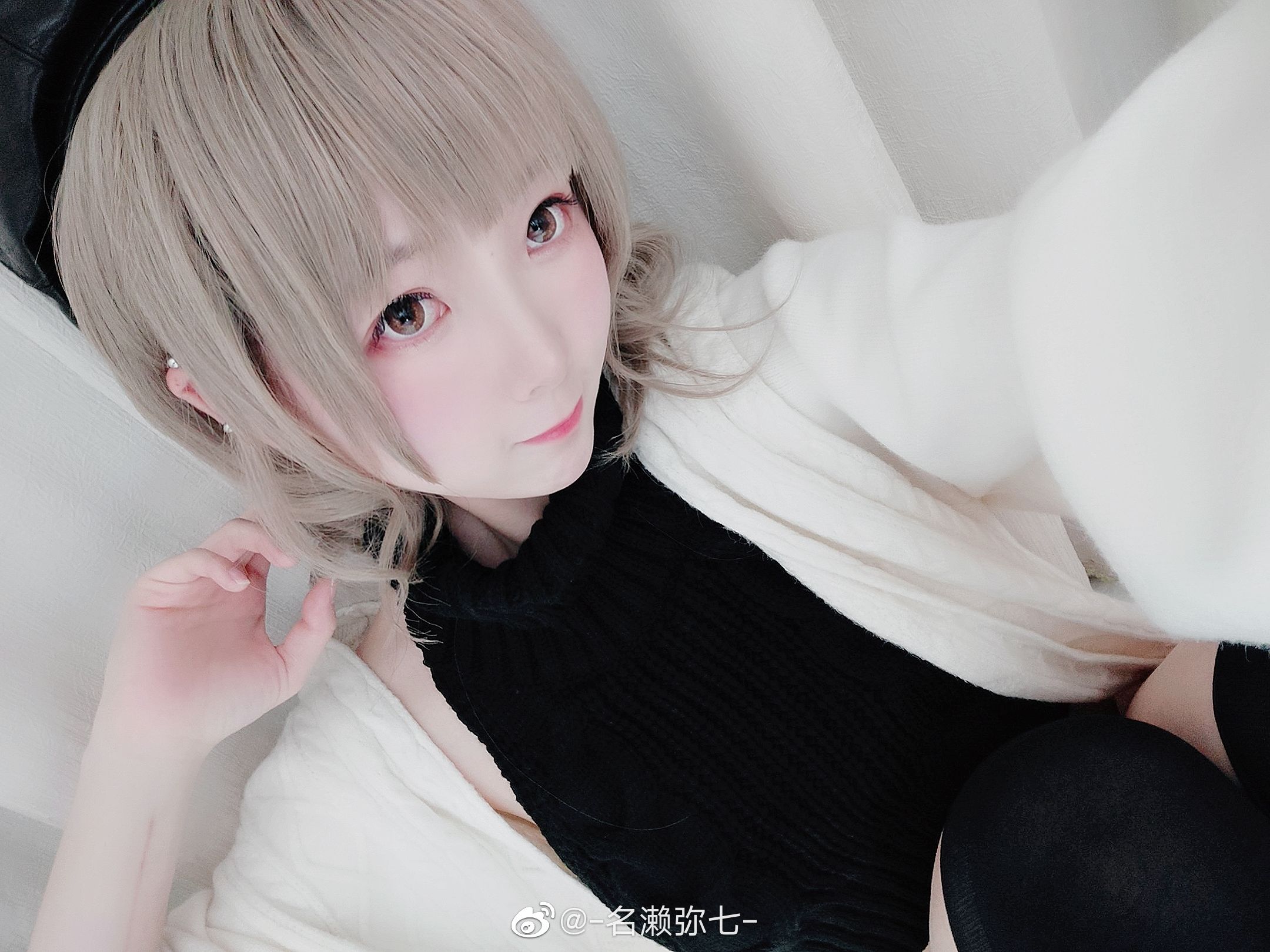 [Cosplay写真] 动漫博主名濑弥七 - 毛衣