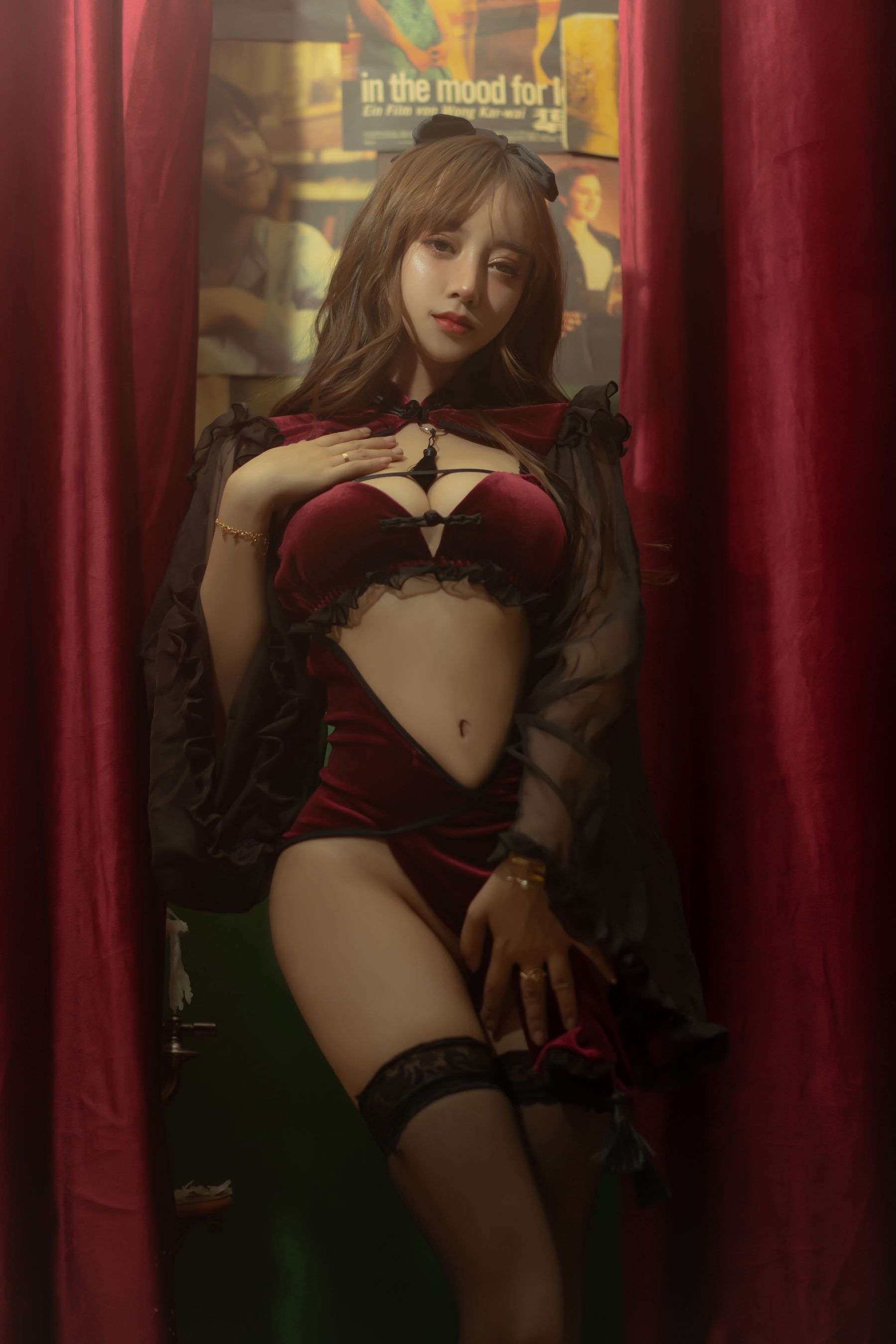 [Cosplay写真] 斗鱼米线线sama - 红丝绒旗袍