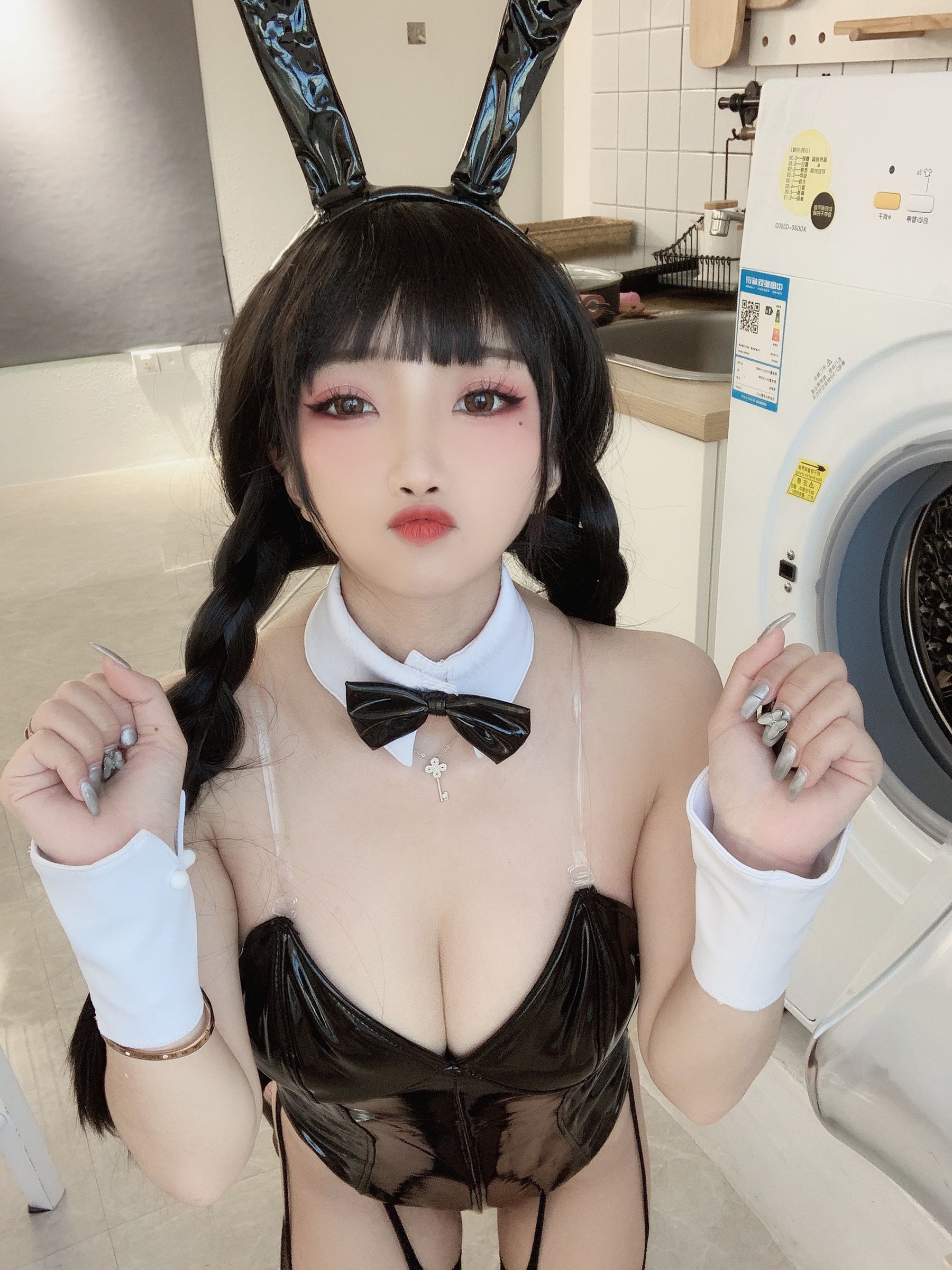 [Cosplay写真] 白嫩美少女鬼畜瑶 - 黑色兔女郎