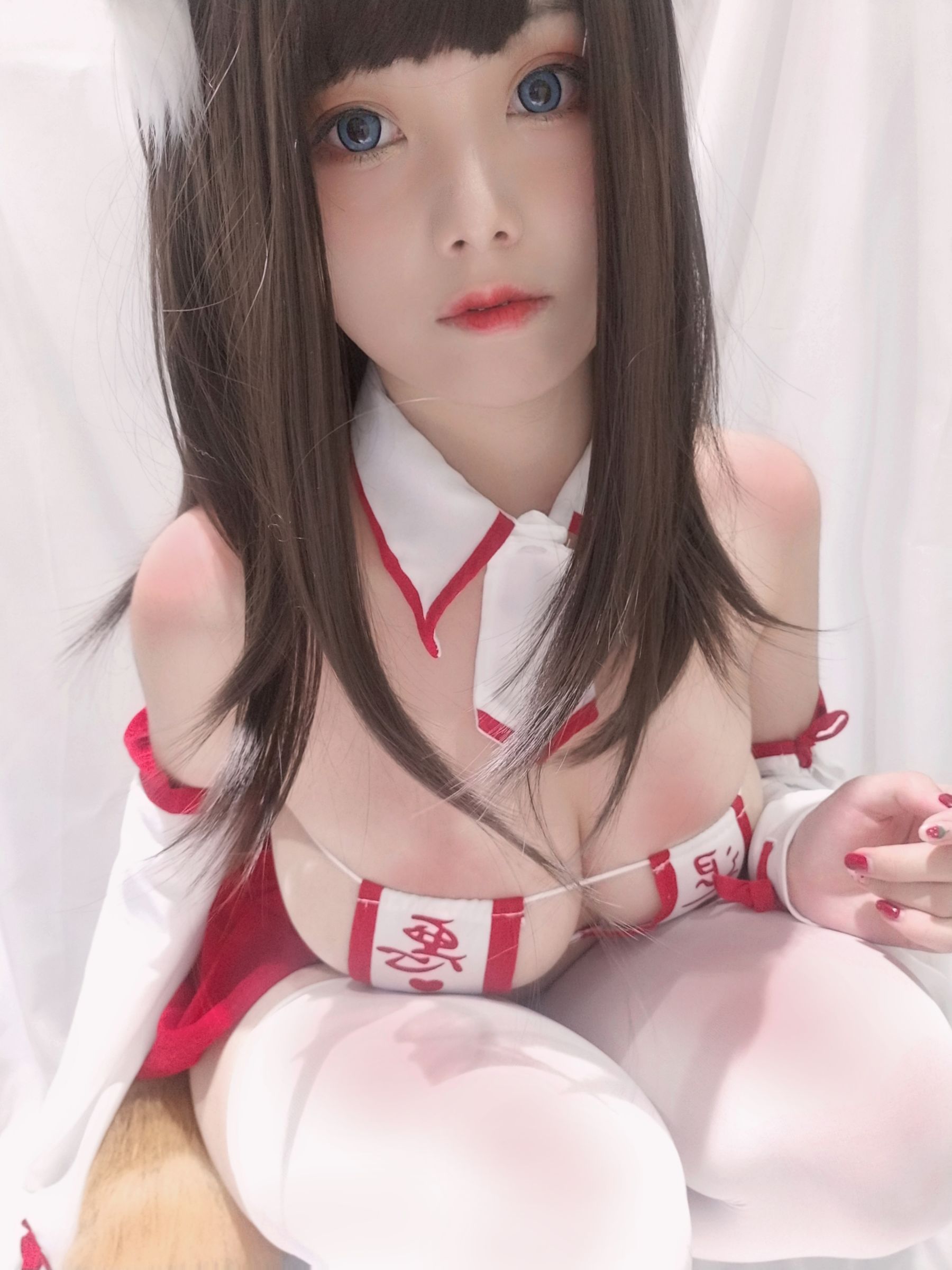 [Cosplay写真] 萌系小姐姐蜜汁猫裘 - 巫女小狐狸