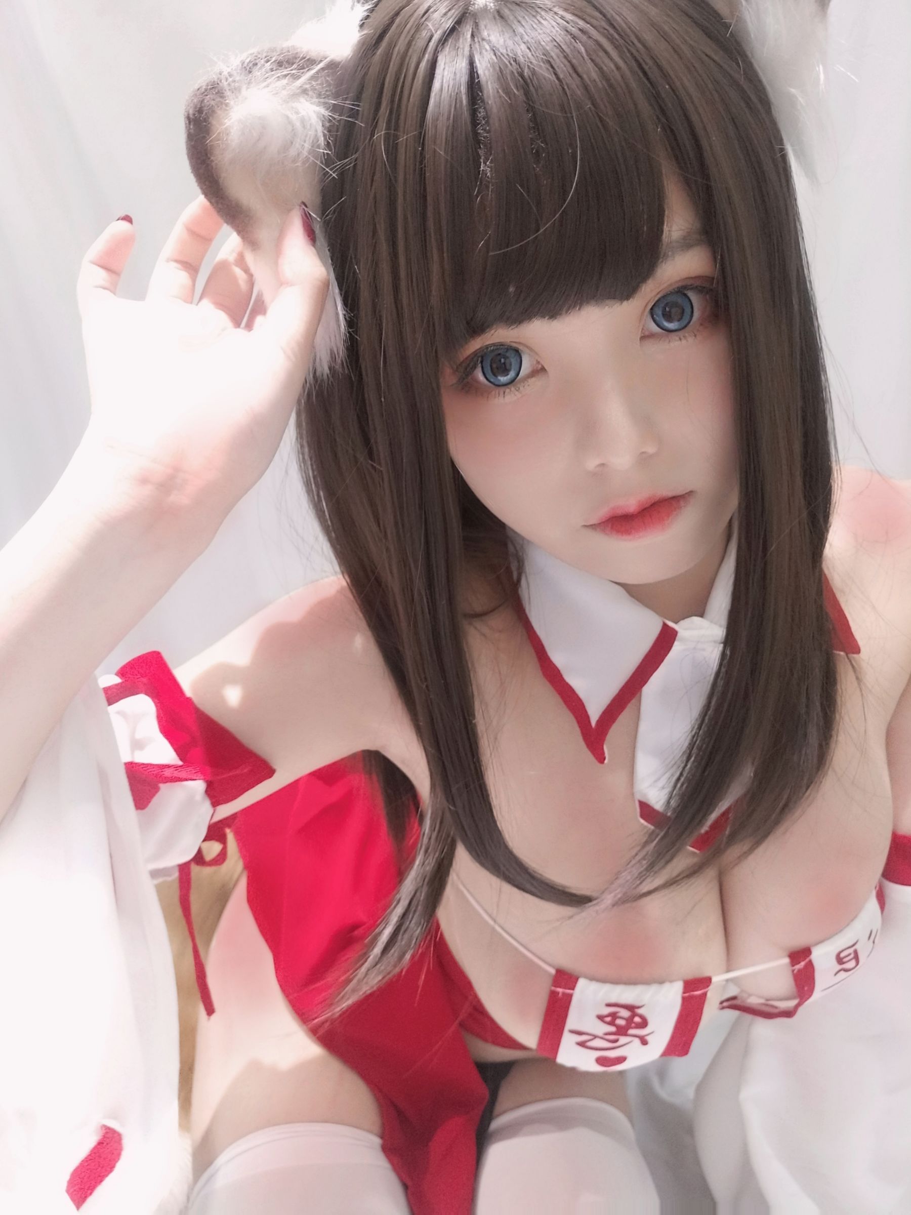 [Cosplay写真] 萌系小姐姐蜜汁猫裘 - 巫女小狐狸