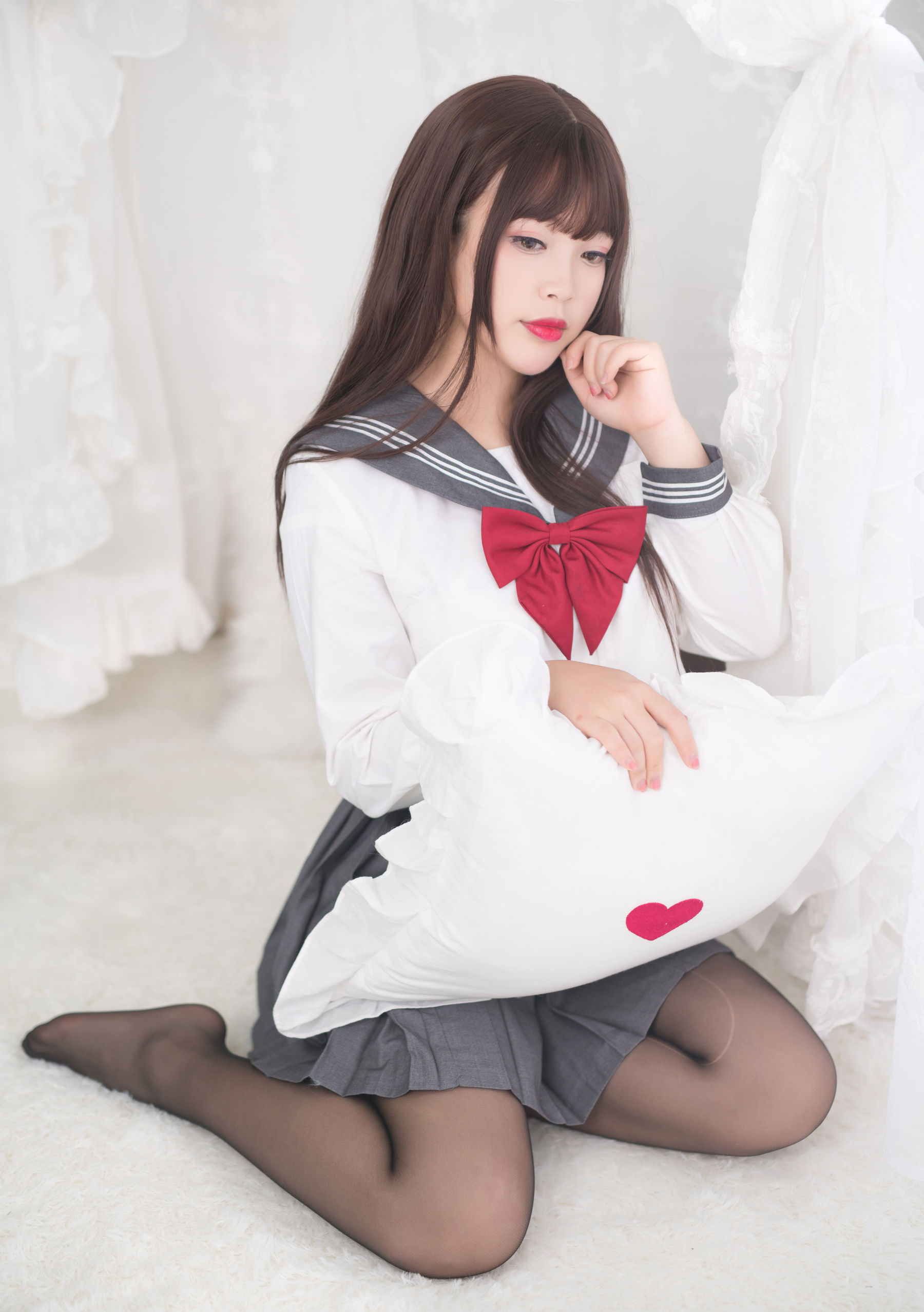 [Cosplay写真] 萌系小姐姐-白烨- - 黑丝制服少女