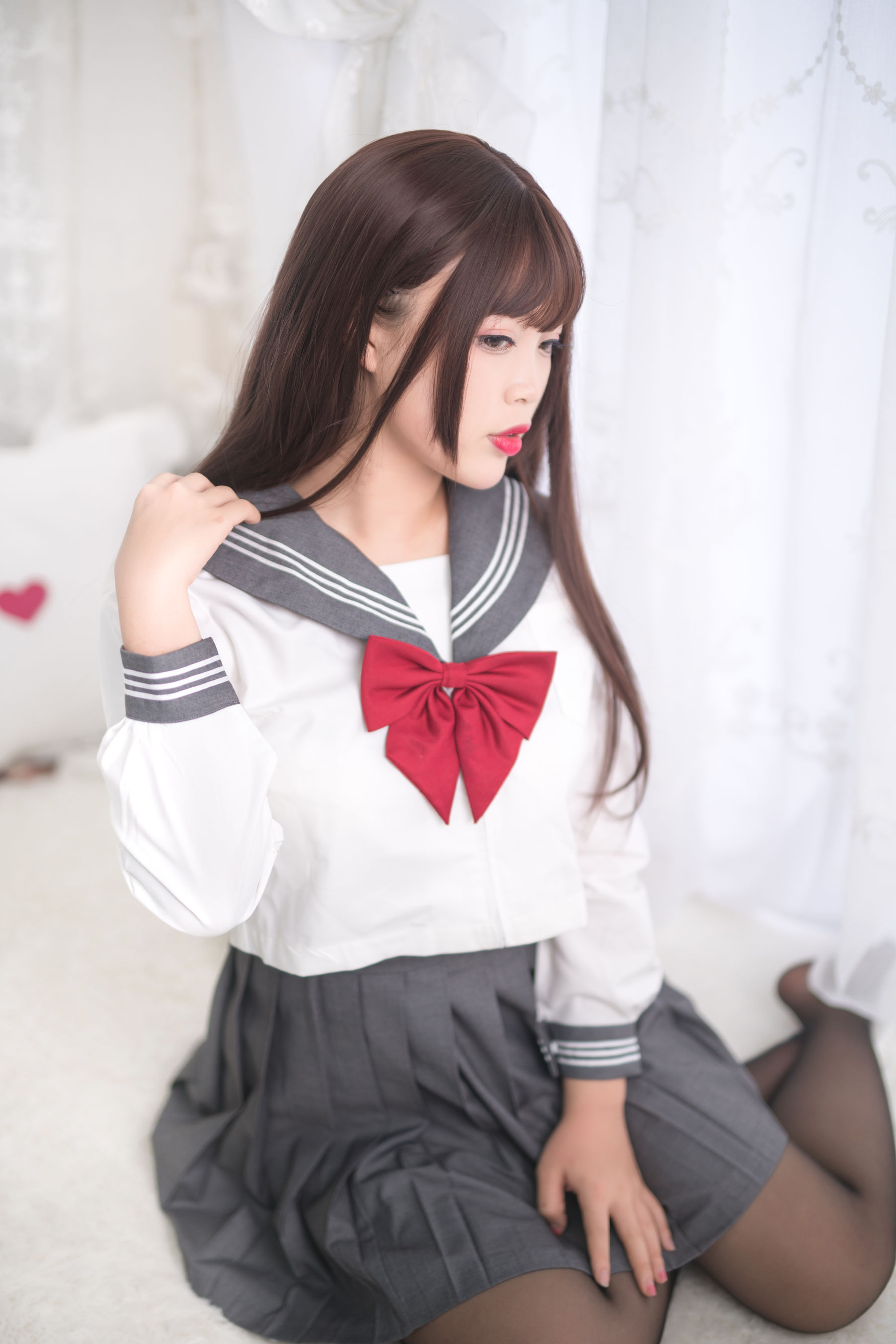 [Cosplay写真] 萌系小姐姐-白烨- - 黑丝制服少女