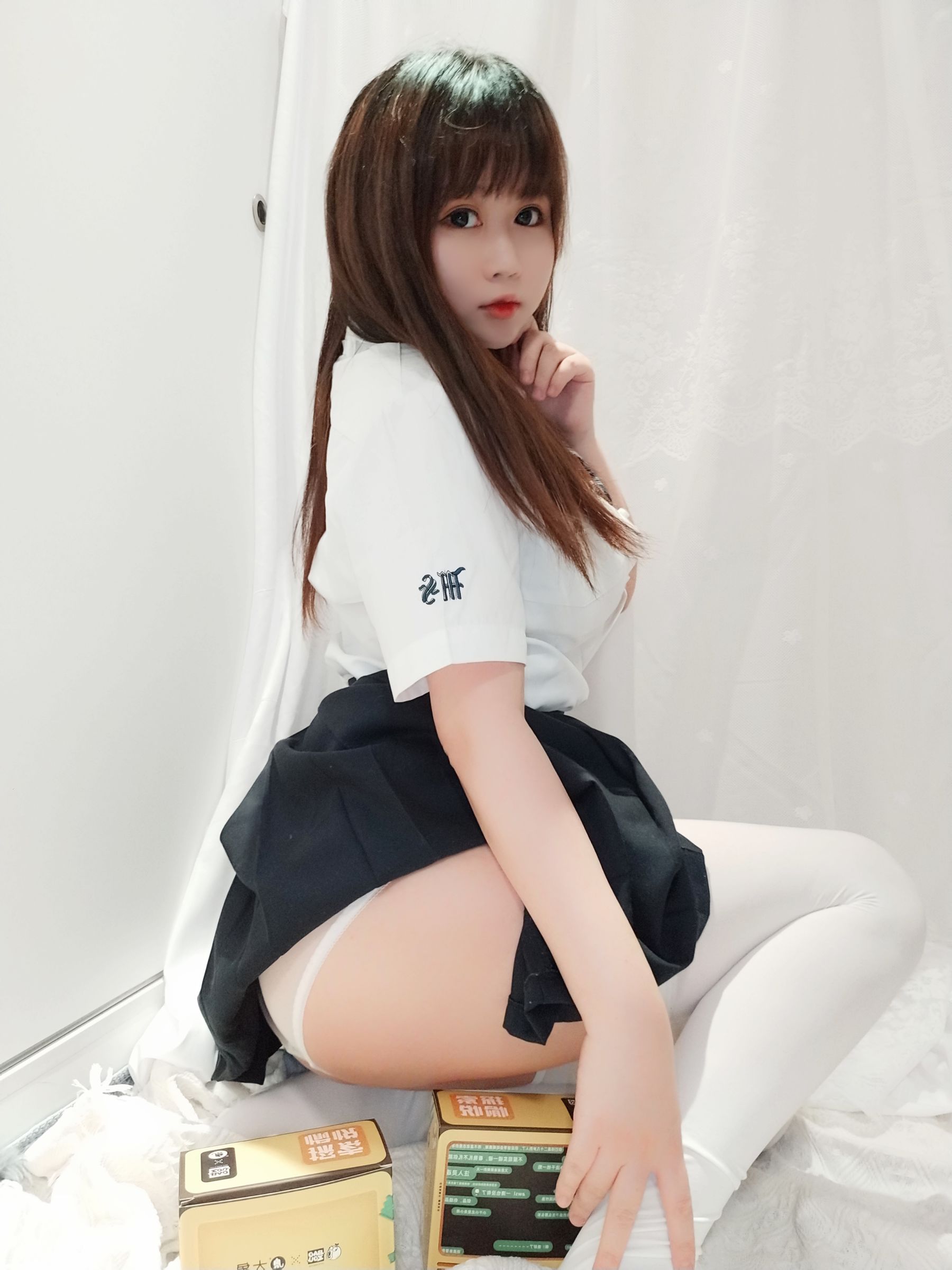[Cosplay写真] 蜜桃少女是依酱呀 - JK捆绑