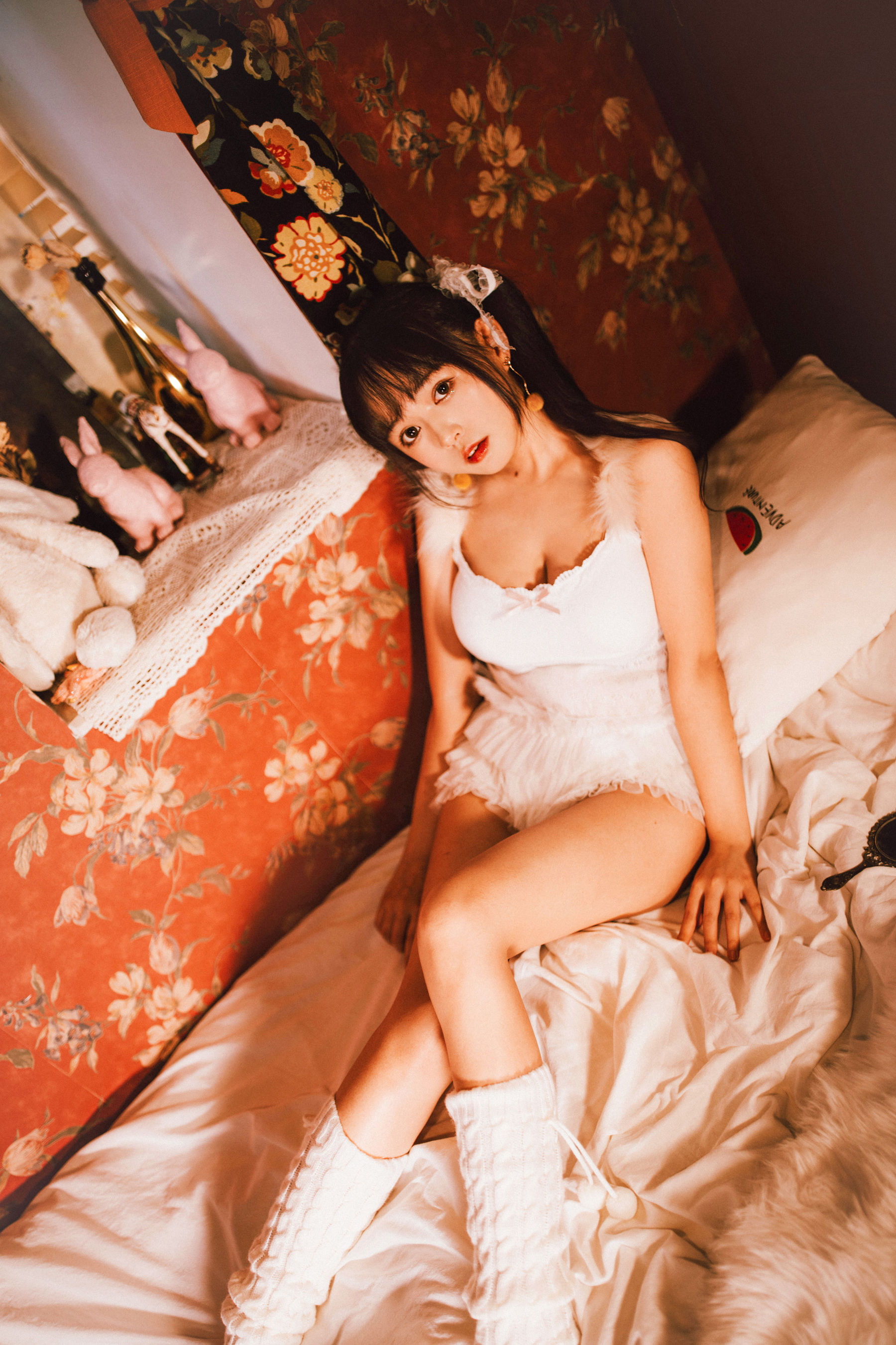 [Cosplay写真] 大眼萌妹黑猫猫OvO - 白色双马尾