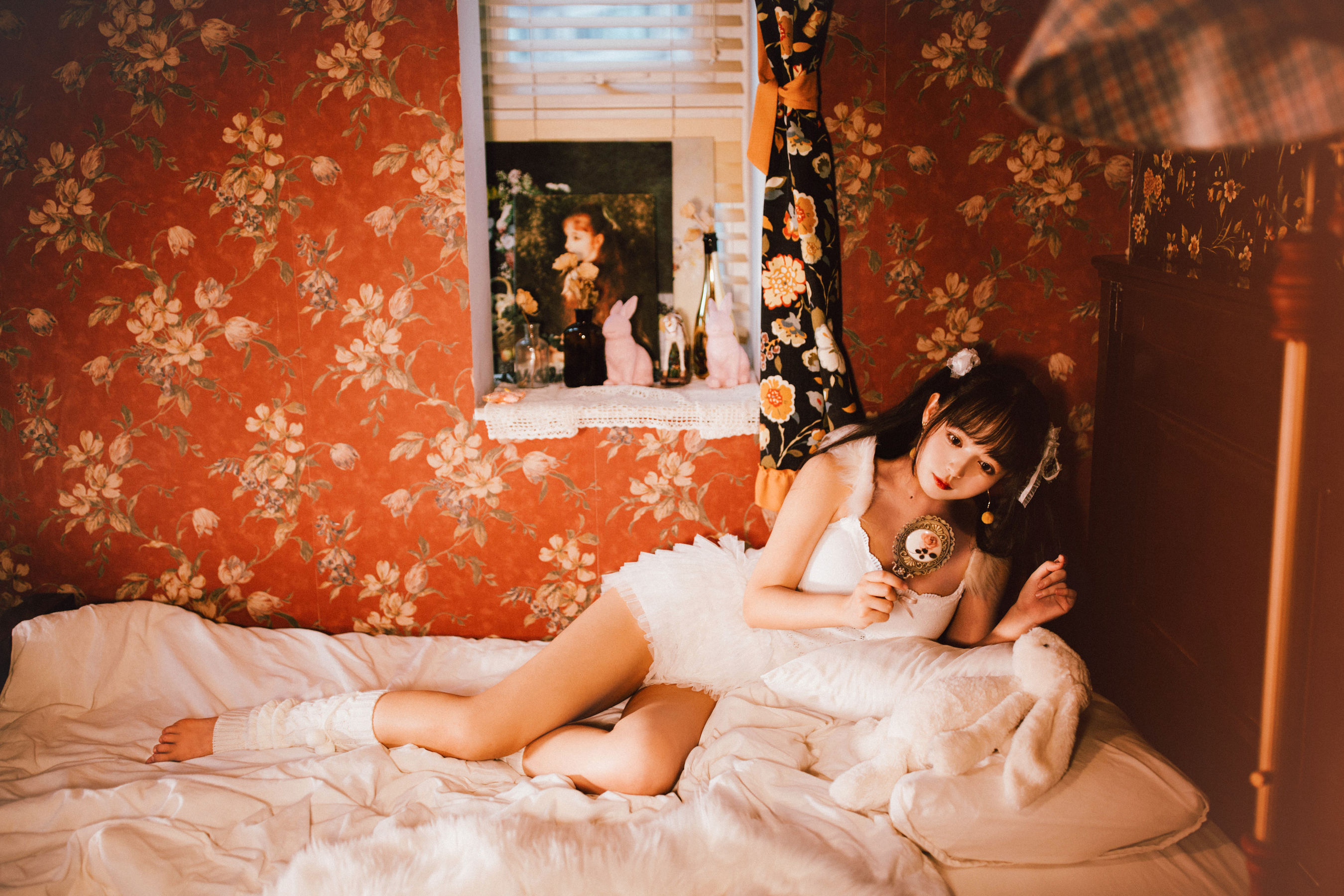 [Cosplay写真] 大眼萌妹黑猫猫OvO - 白色双马尾