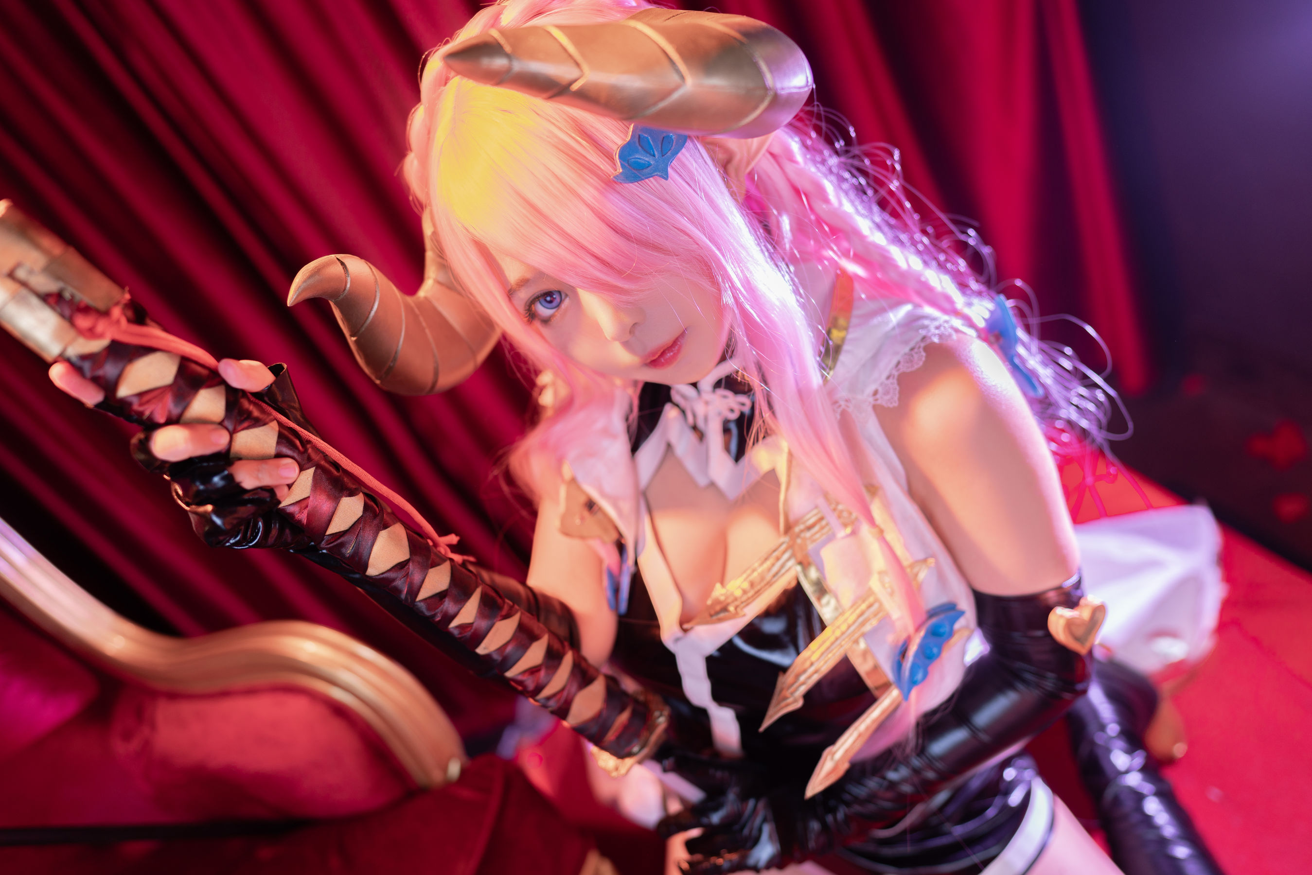 [Cosplay写真] 大眼萌妹黑猫猫OvO - 娜露梅亚